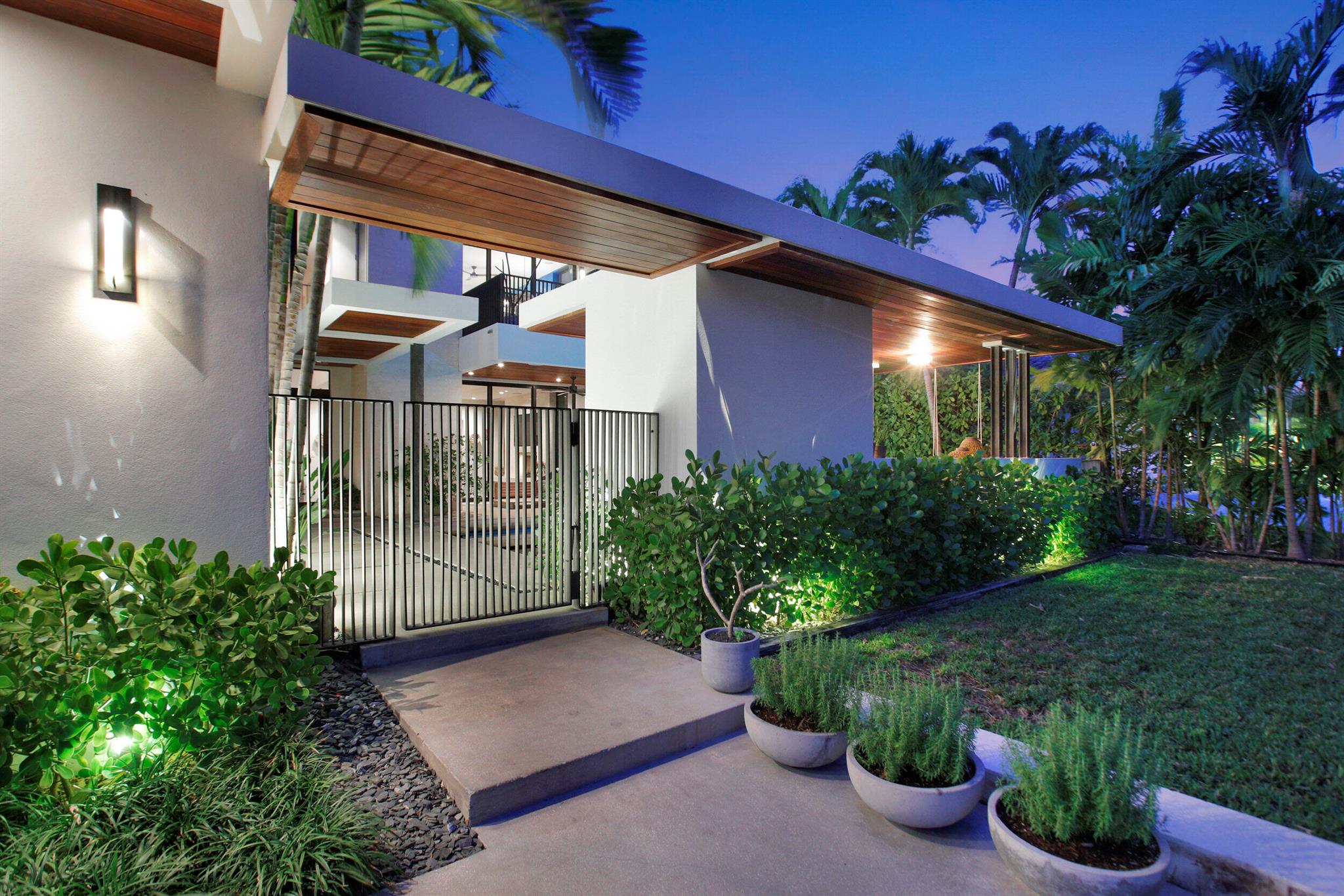 HILLSBORO SHORES SEC - Residential