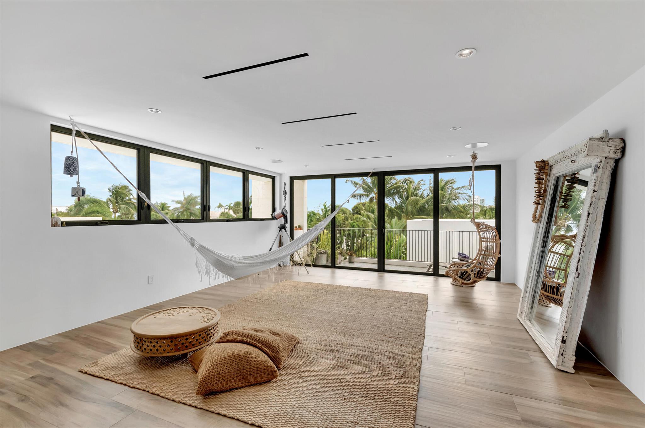 HILLSBORO SHORES SEC - Residential