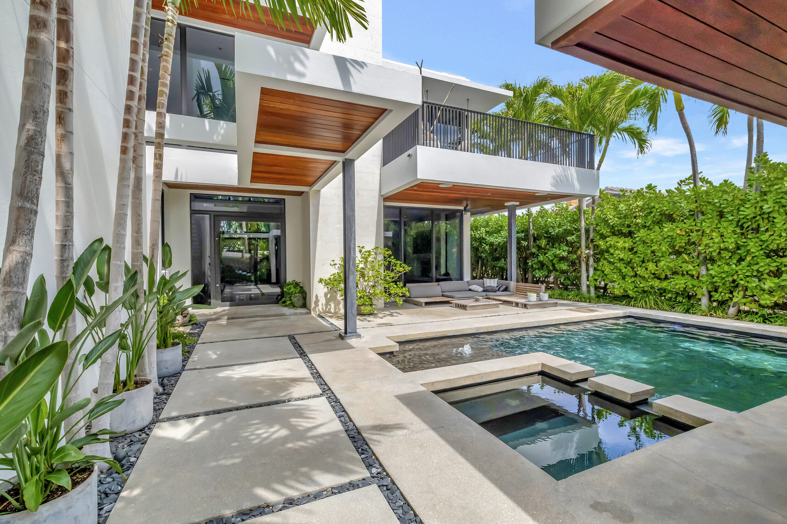 HILLSBORO SHORES SEC - Residential