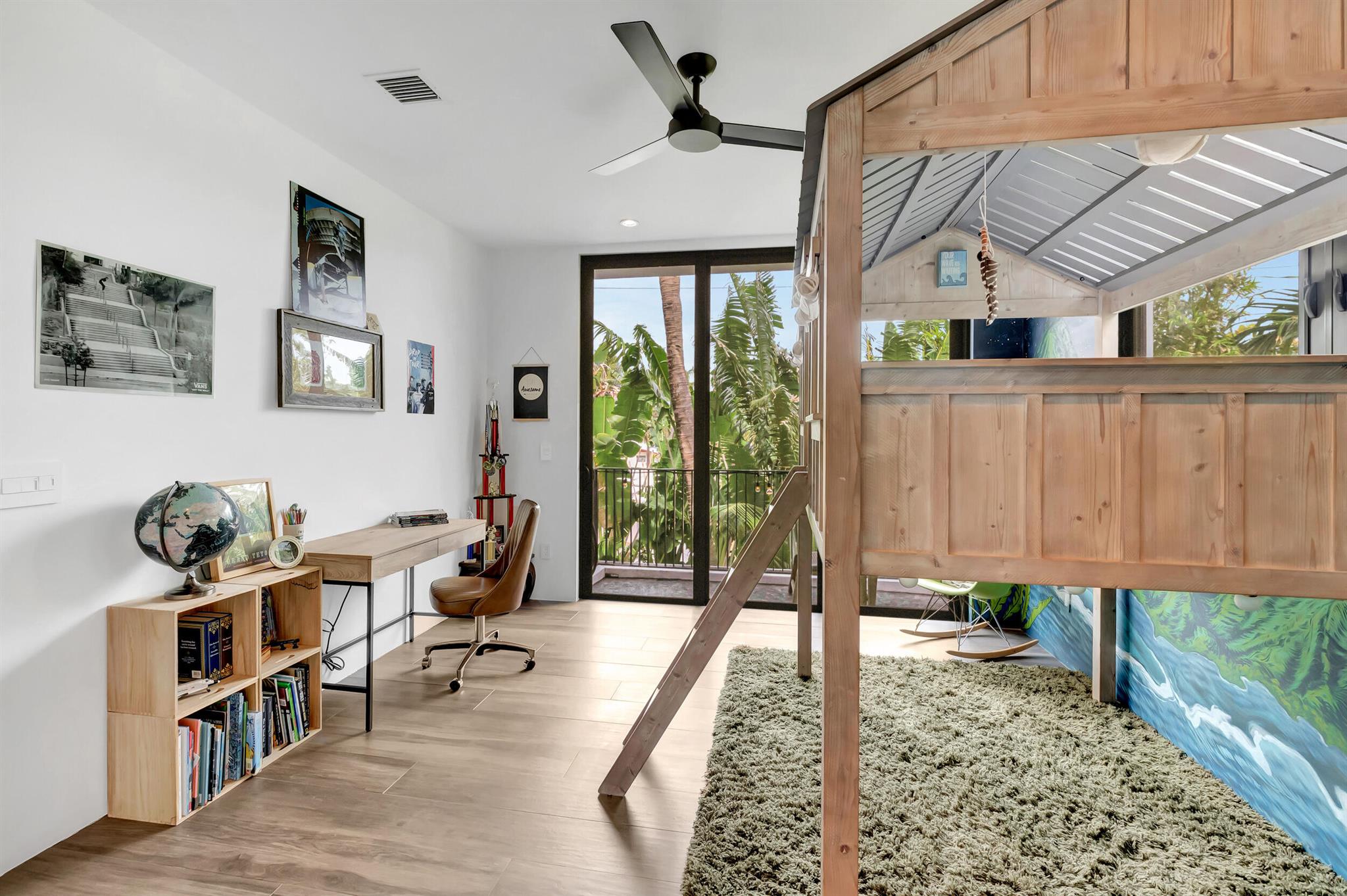 HILLSBORO SHORES SEC - Residential