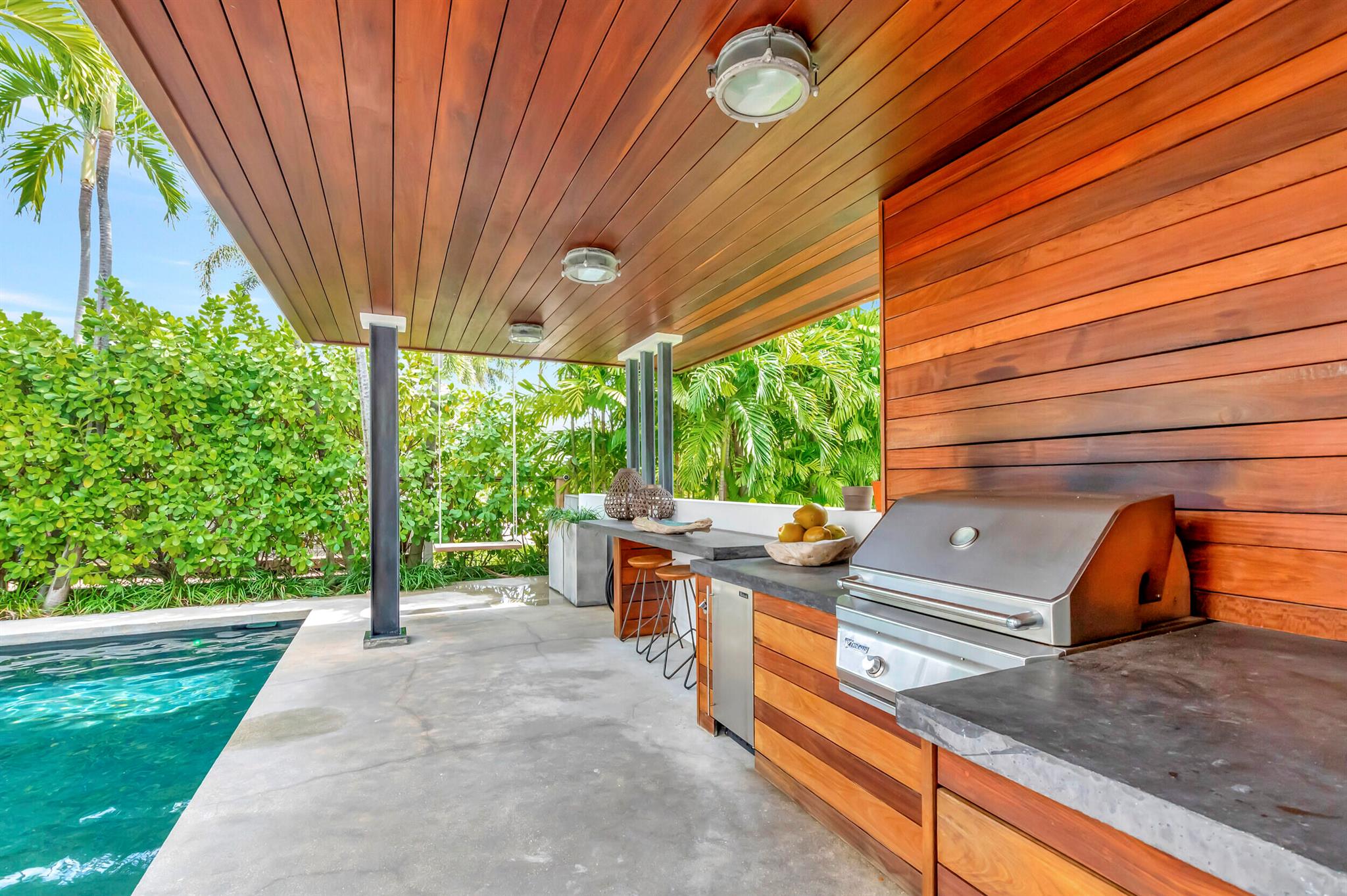 HILLSBORO SHORES SEC - Residential