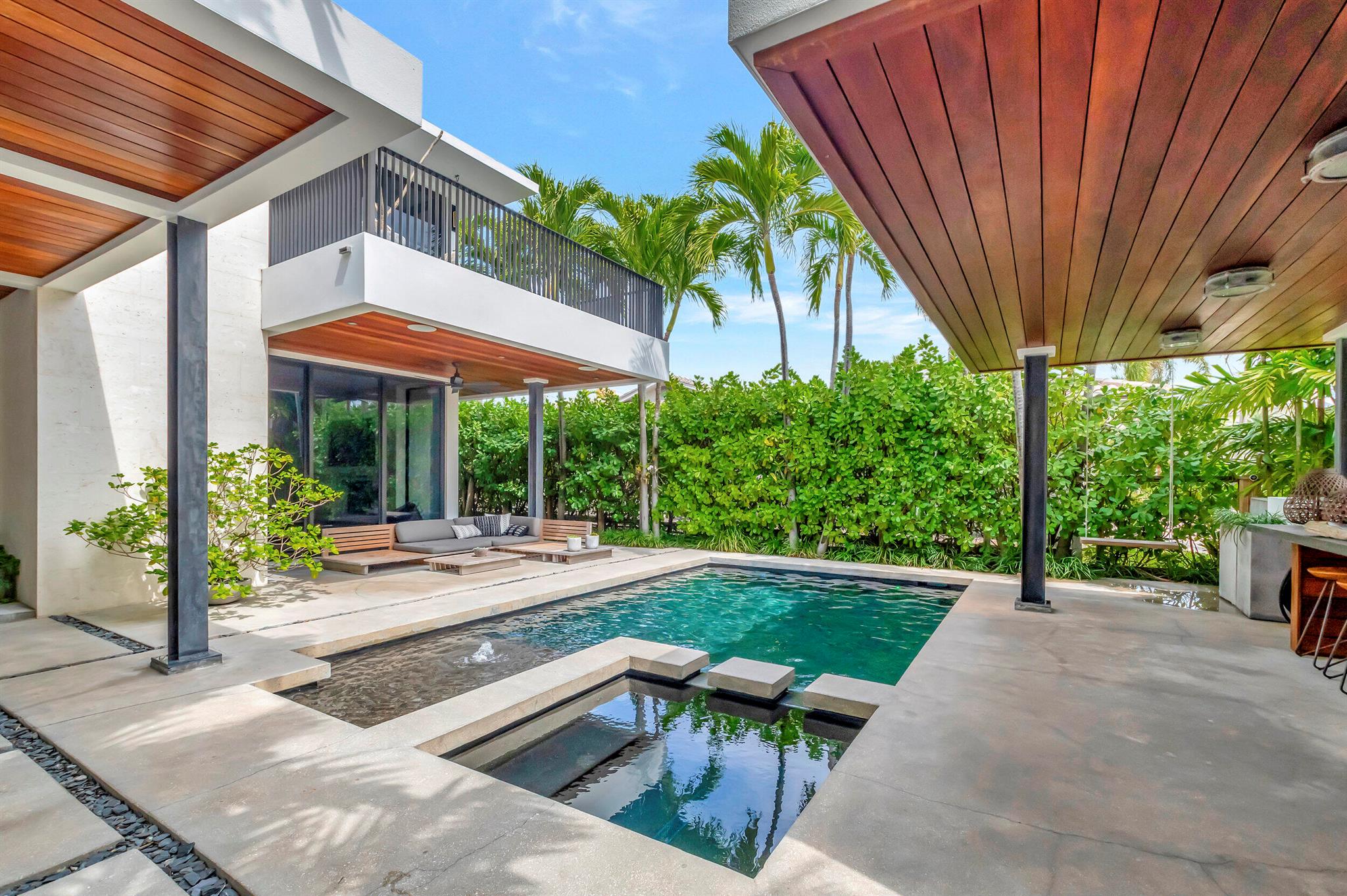 HILLSBORO SHORES SEC - Residential
