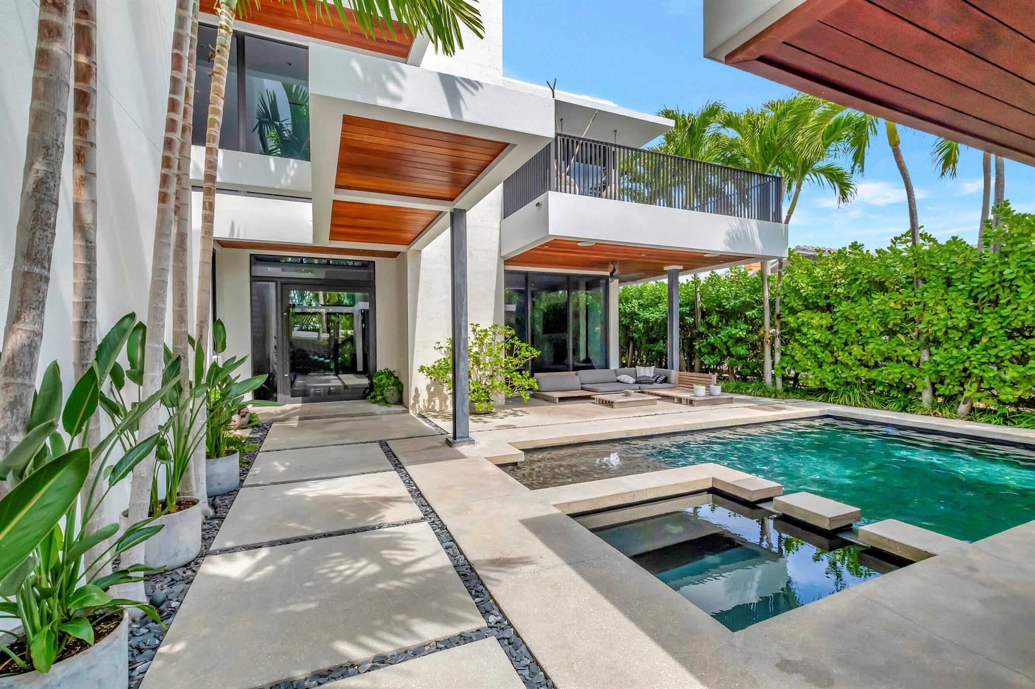 HILLSBORO SHORES SEC - Residential