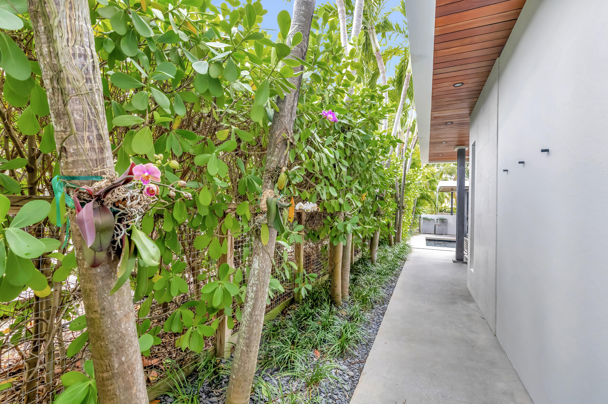 HILLSBORO SHORES SEC - Residential