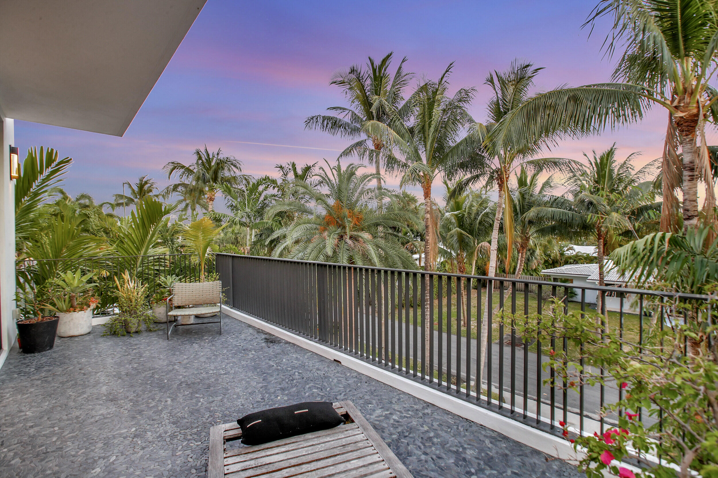 HILLSBORO SHORES SEC - Residential