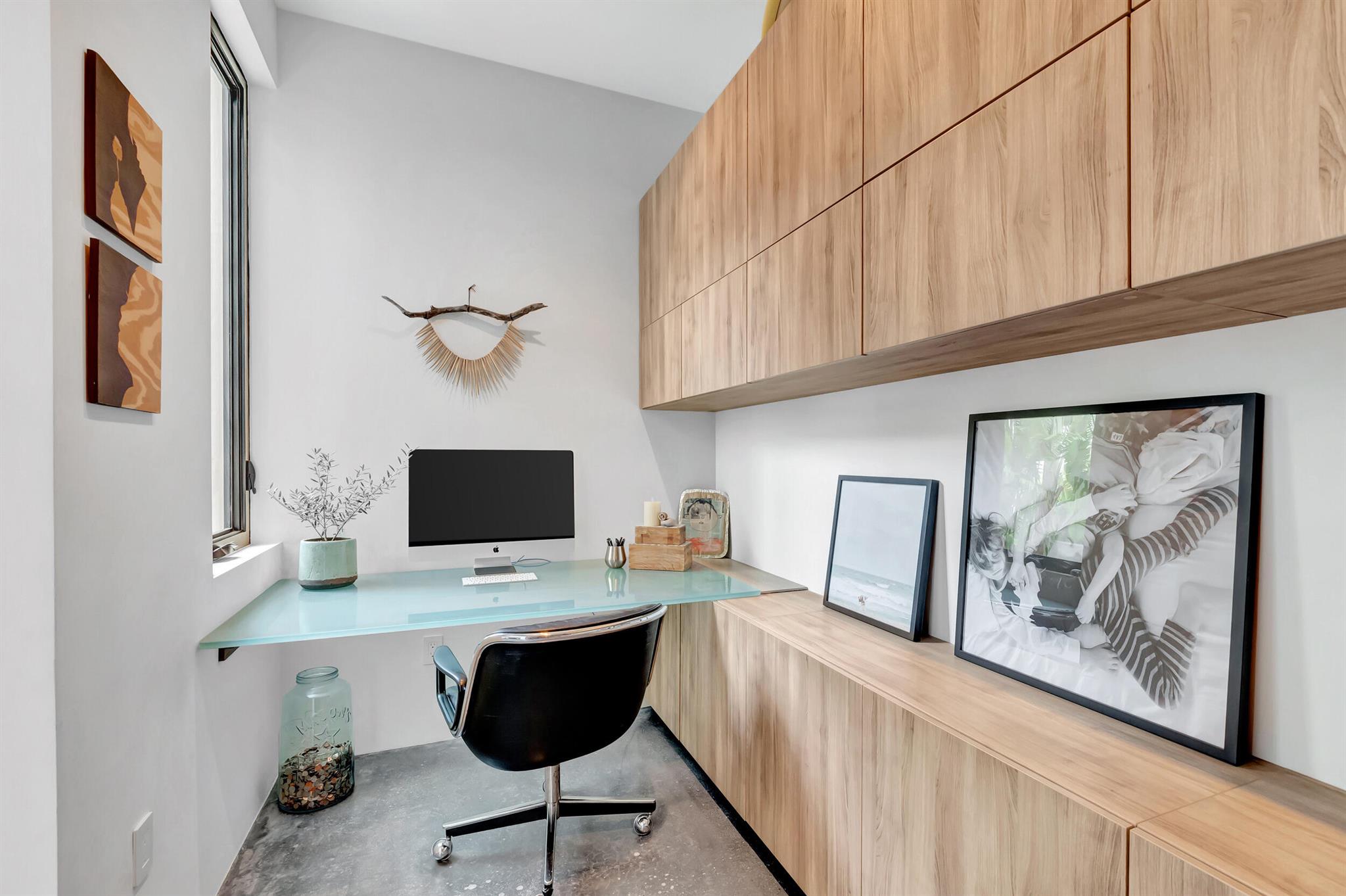 HILLSBORO SHORES SEC - Residential