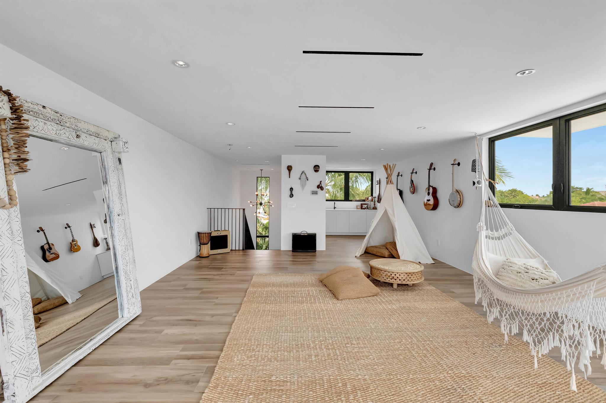 HILLSBORO SHORES SEC - Residential
