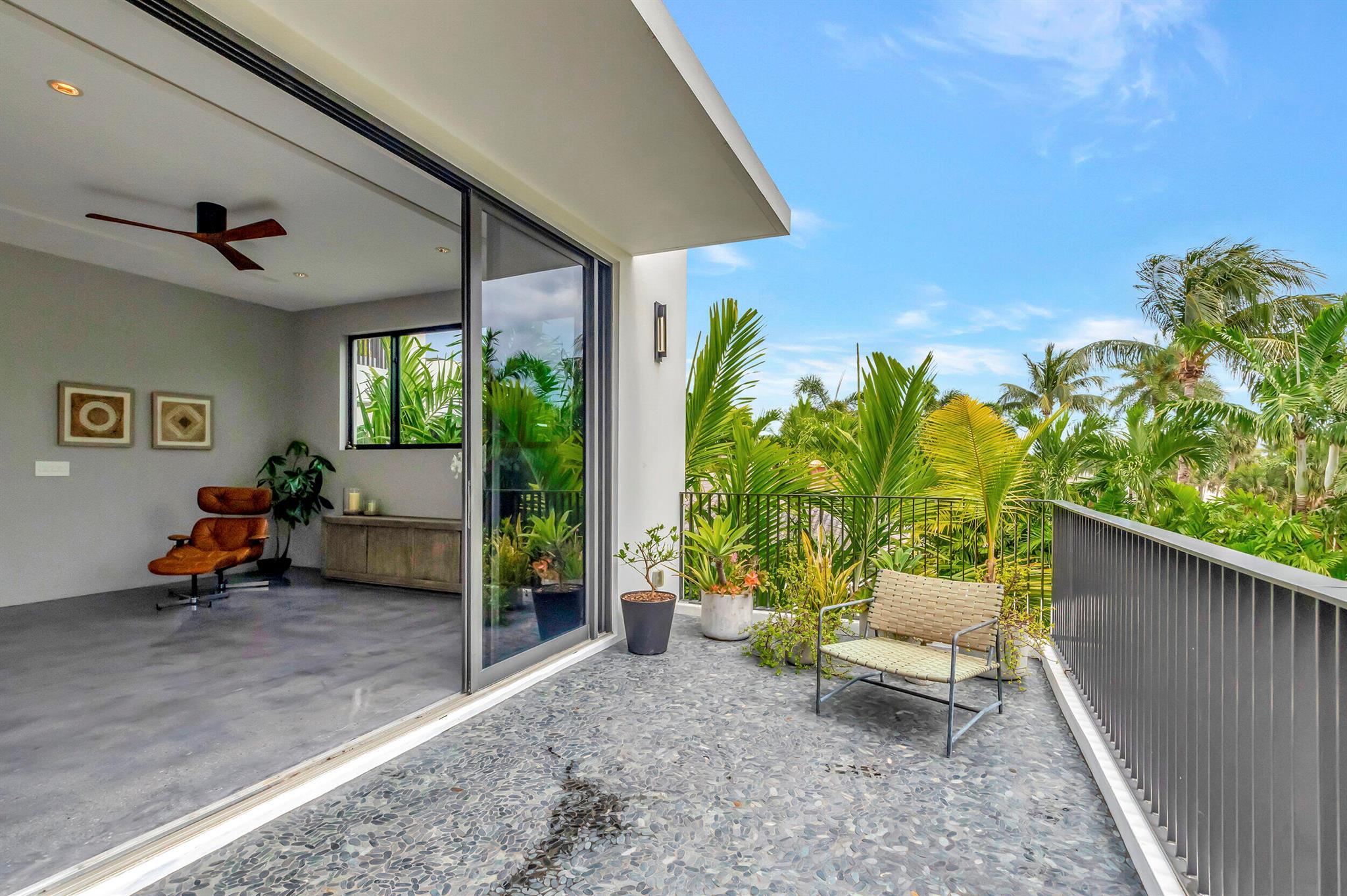 HILLSBORO SHORES SEC - Residential