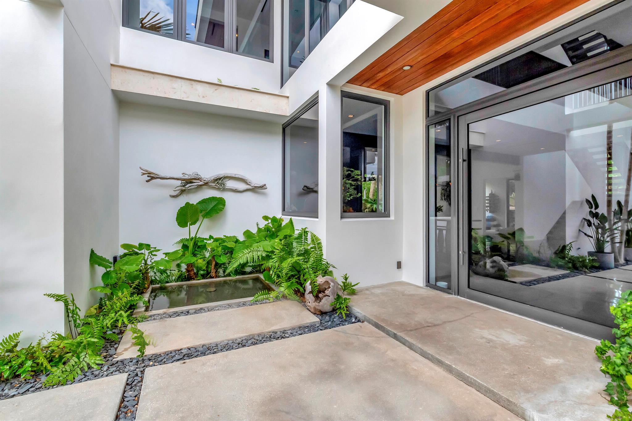 HILLSBORO SHORES SEC - Residential