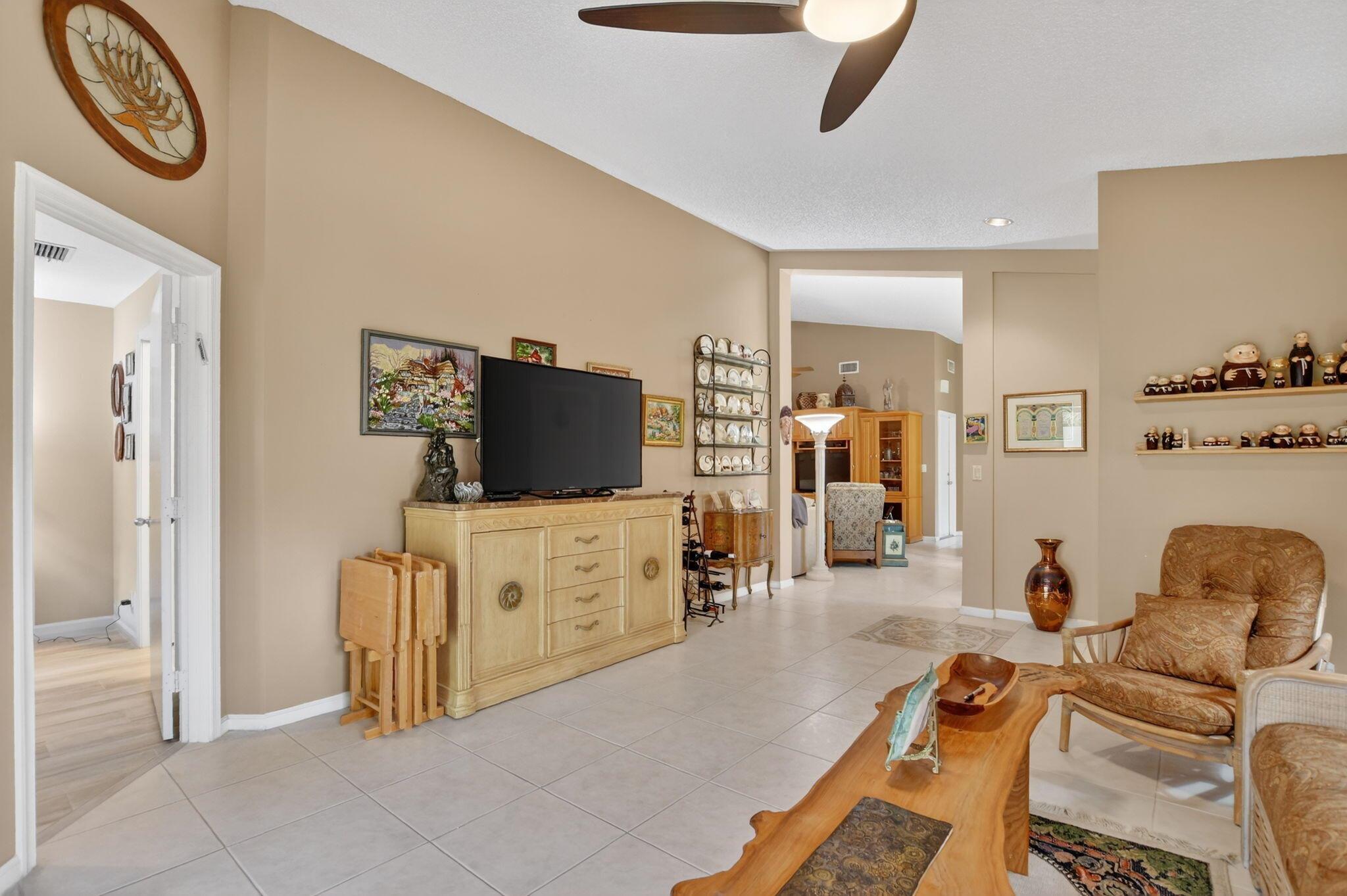 BOCA GARDENS - Residential