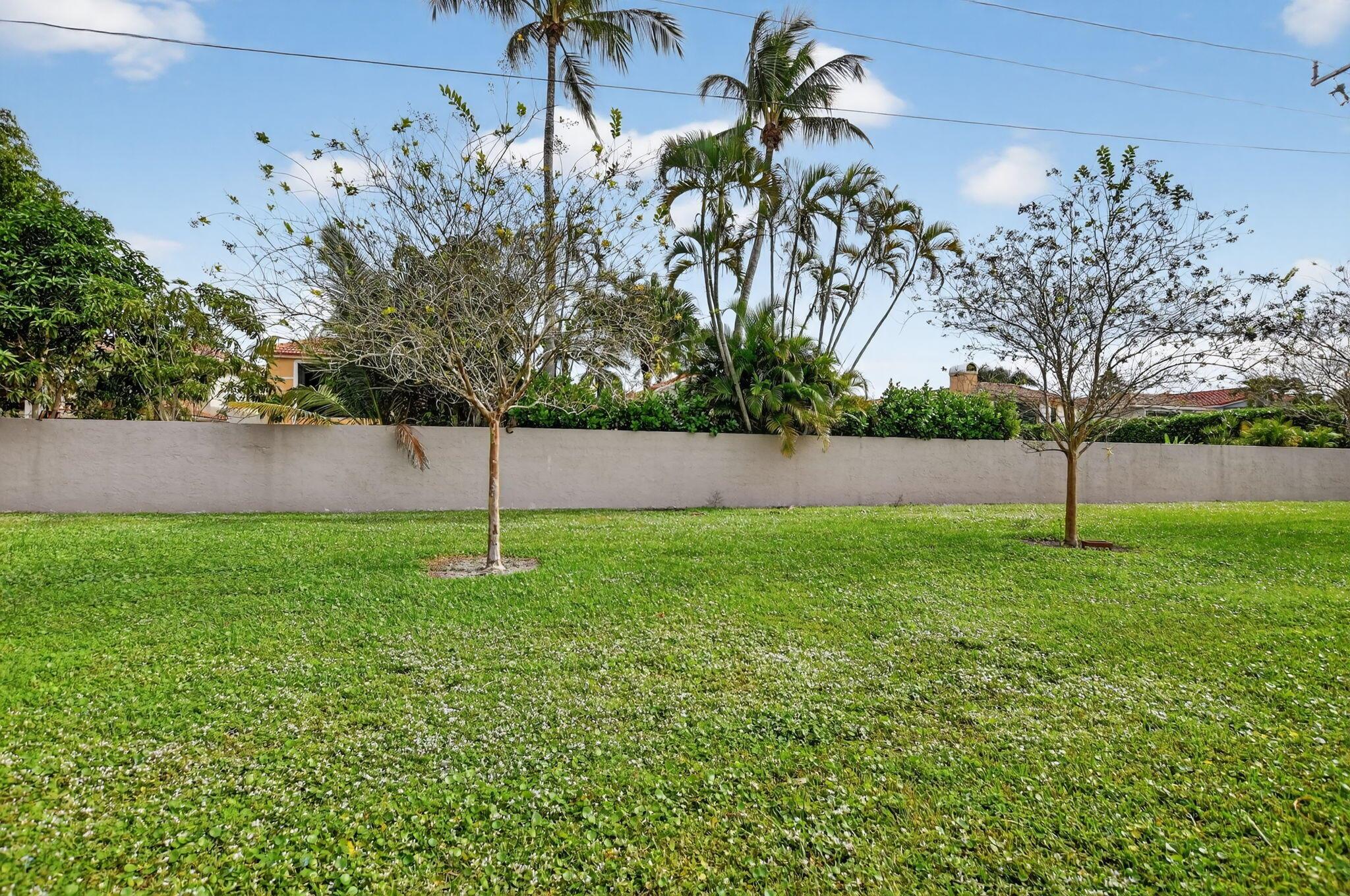 BOCA GARDENS - Residential