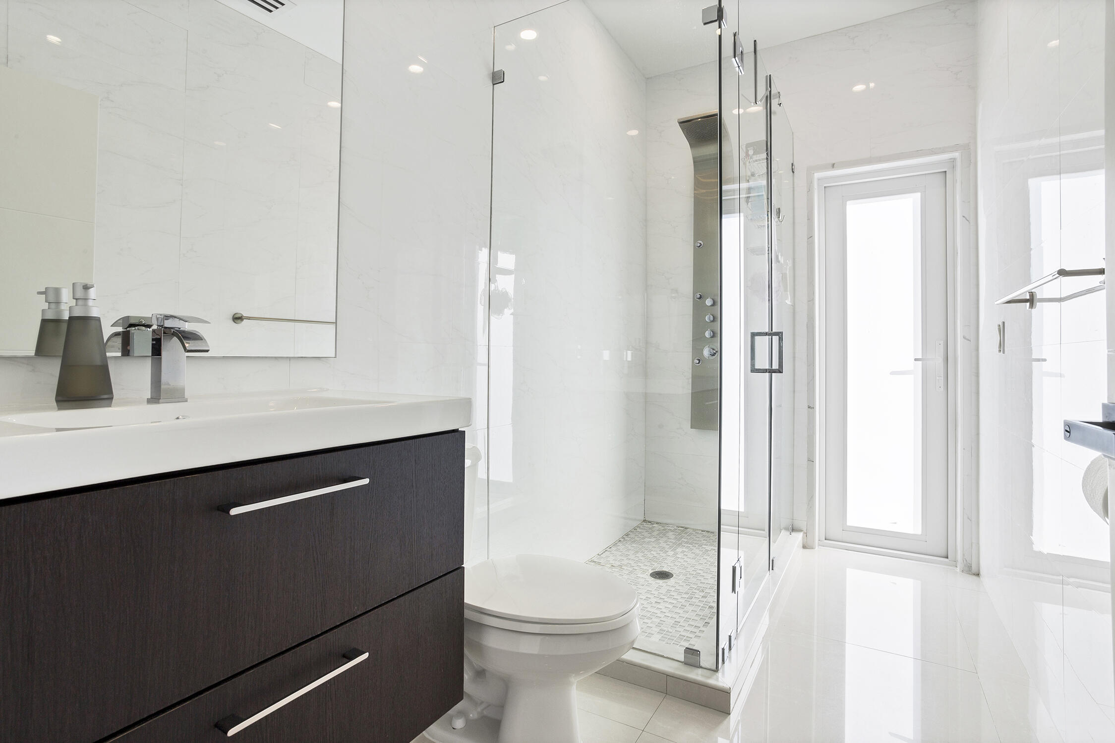 PEMBROKE FALLS - PHASE 1 - Residential Lease