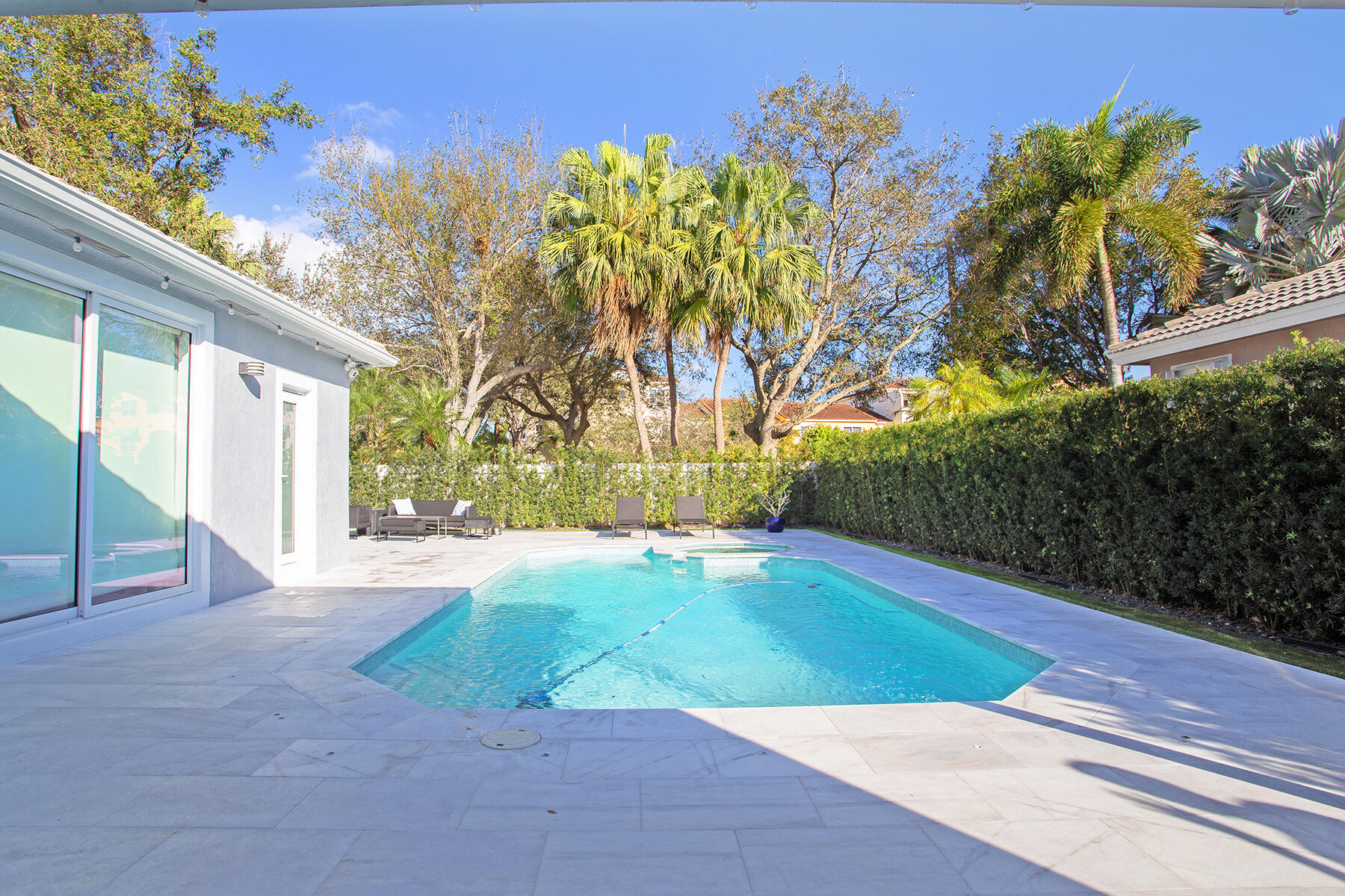 PEMBROKE FALLS - PHASE 1 - Residential Lease