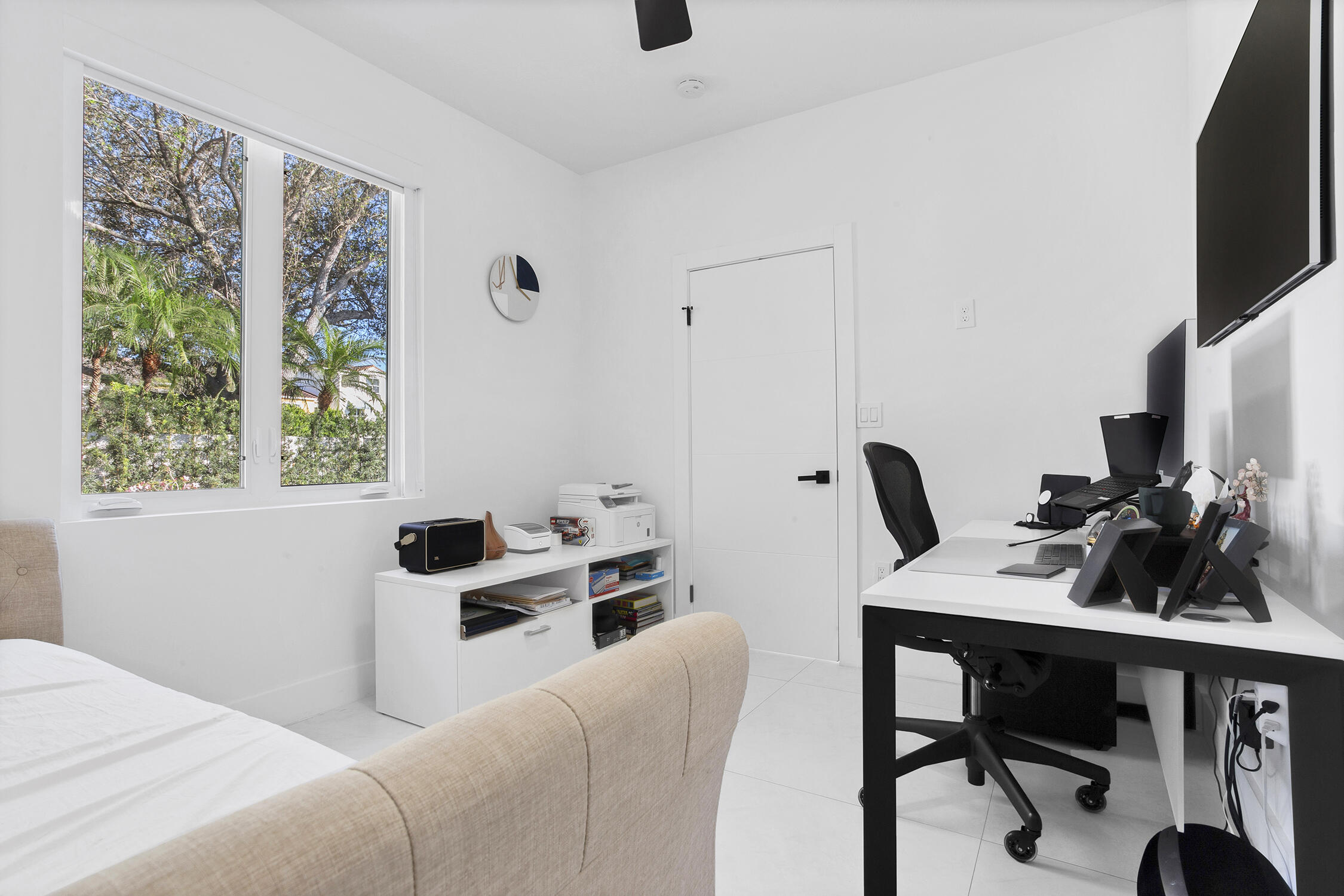 PEMBROKE FALLS - PHASE 1 - Residential Lease