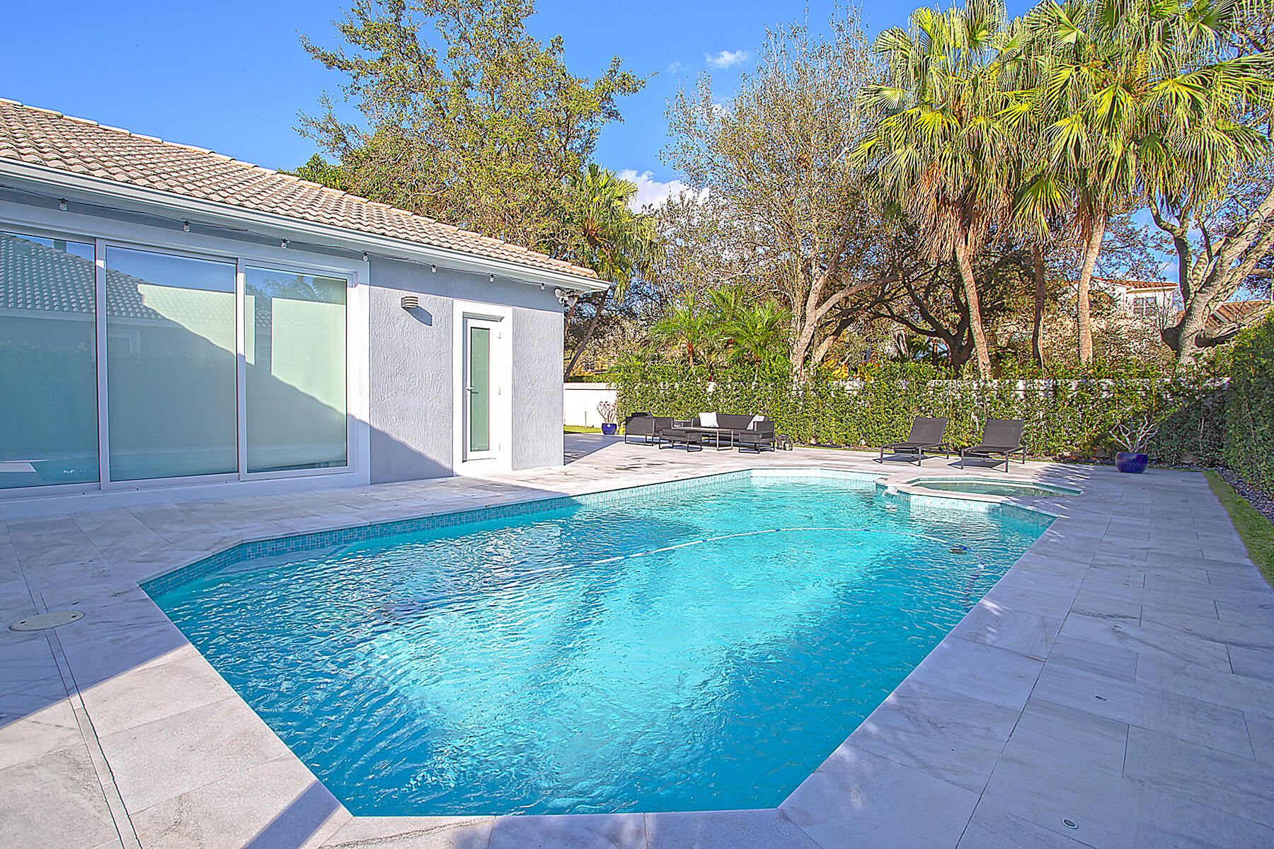 PEMBROKE FALLS - PHASE 1 - Residential Lease