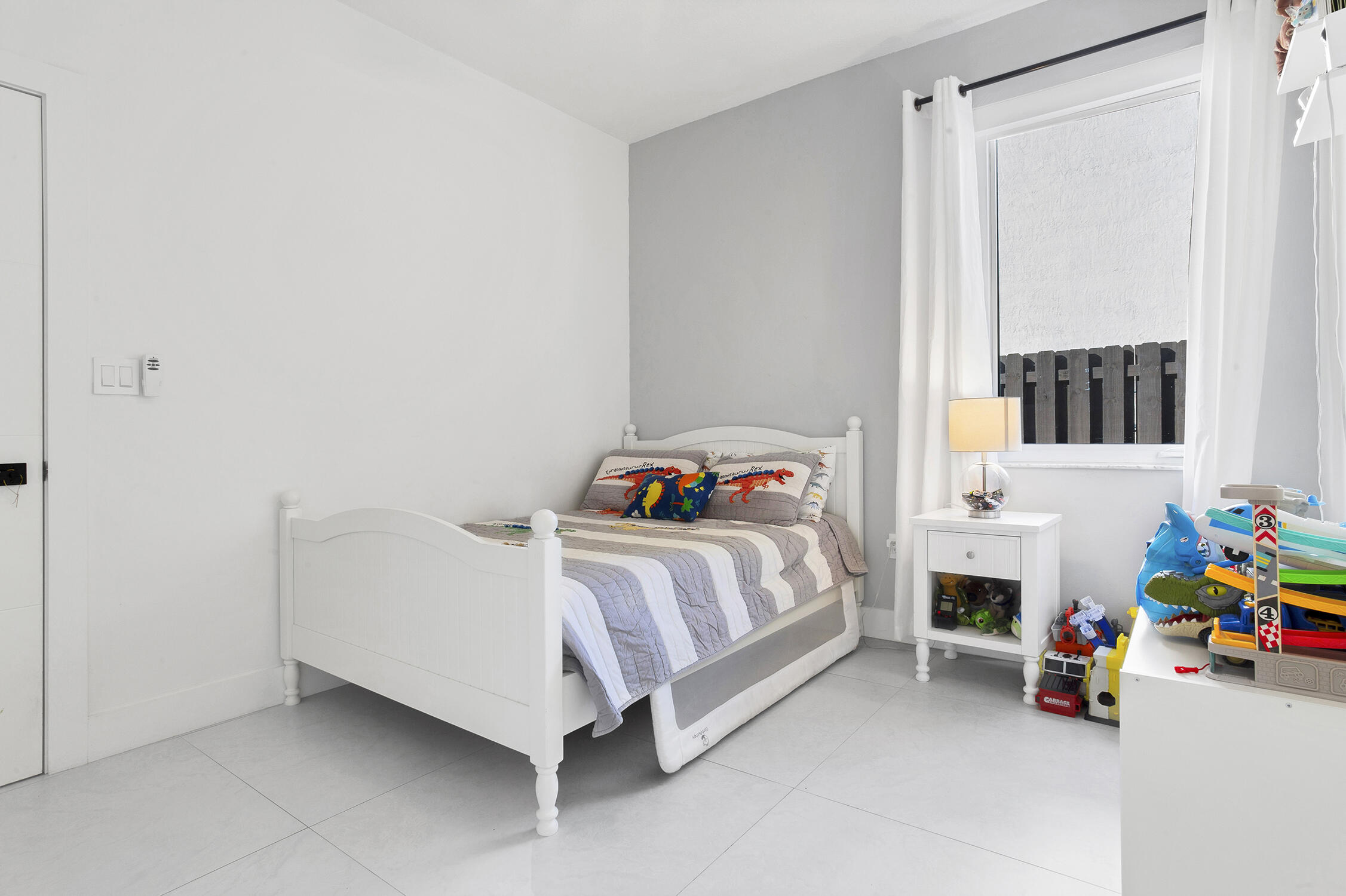 PEMBROKE FALLS - PHASE 1 - Residential Lease