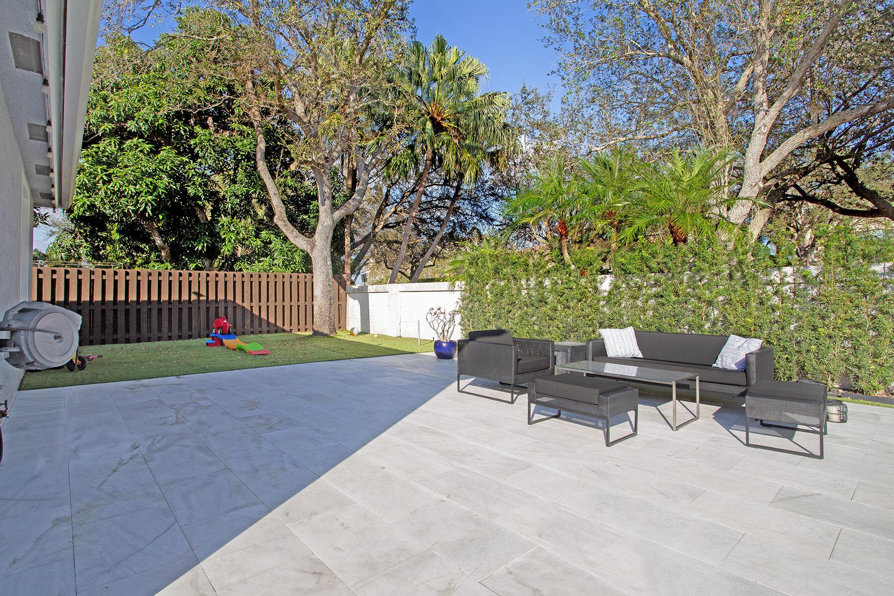 PEMBROKE FALLS - PHASE 1 - Residential Lease