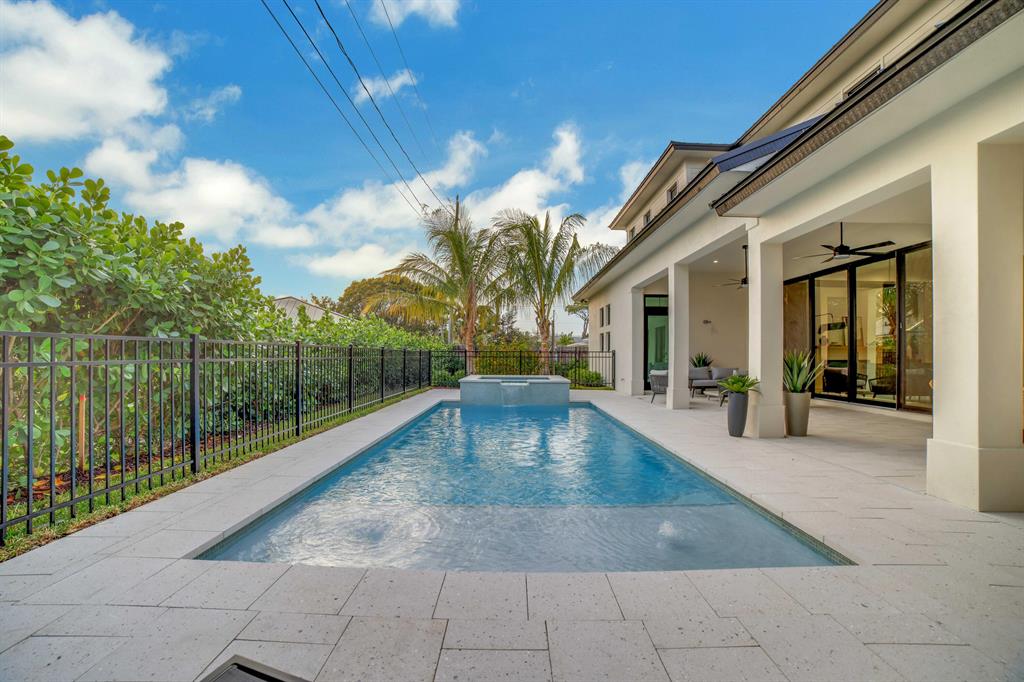 Tequesta Country Club - Residential