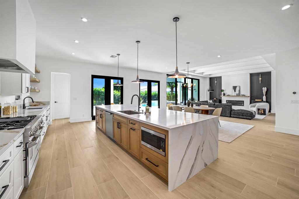 Tequesta Country Club - Residential