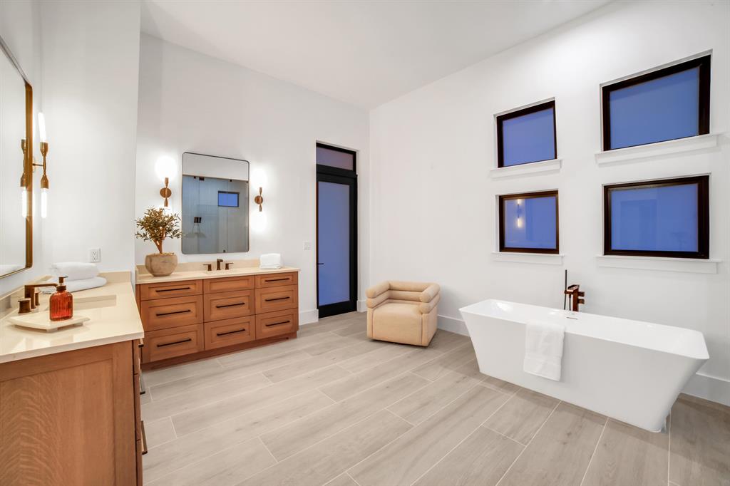 Tequesta Country Club - Residential