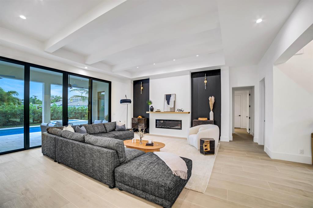 Tequesta Country Club - Residential