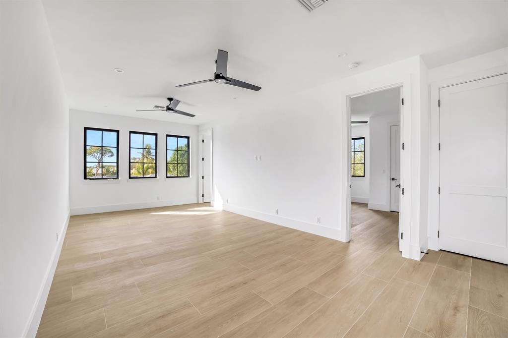 Tequesta Country Club - Residential