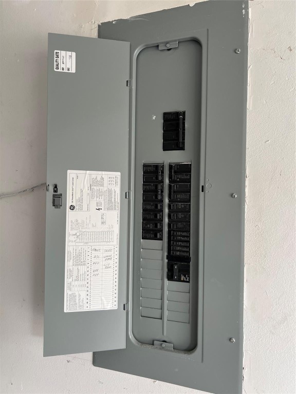 Lauderdale West 3 Sec 83- - Residential