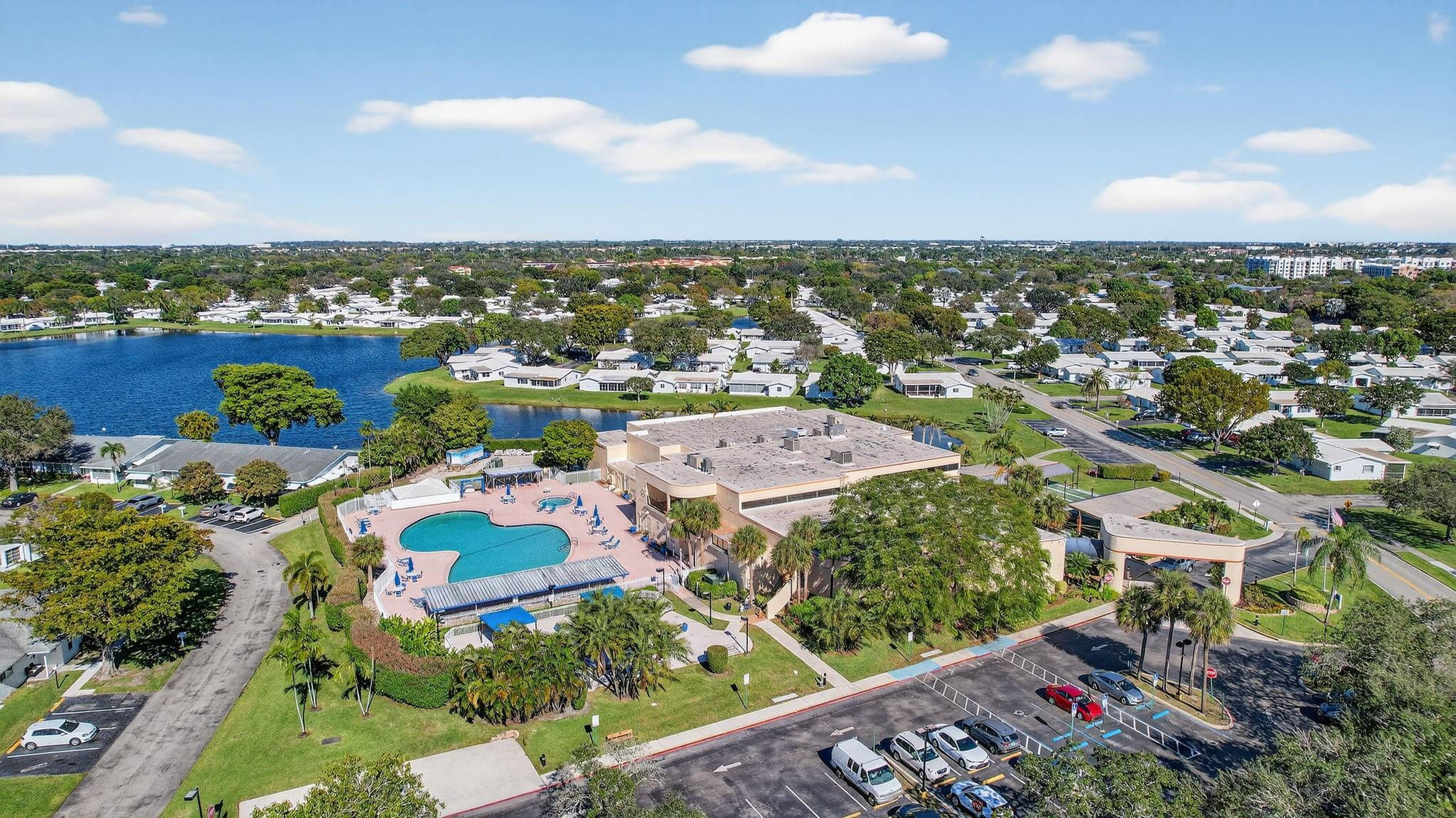 Lauderdale West 3 Sec 83- - Residential