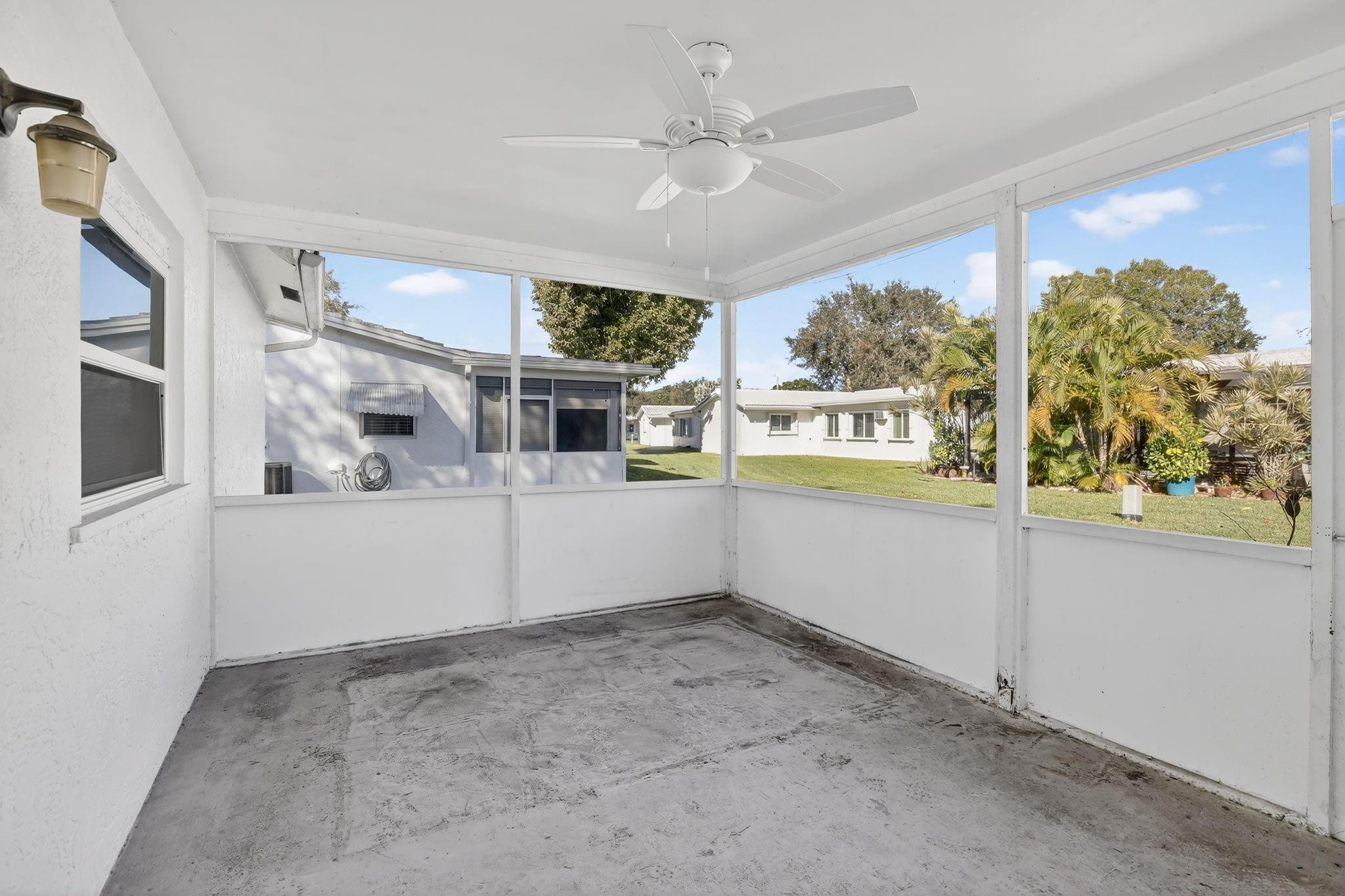 Lauderdale West 3 Sec 83- - Residential