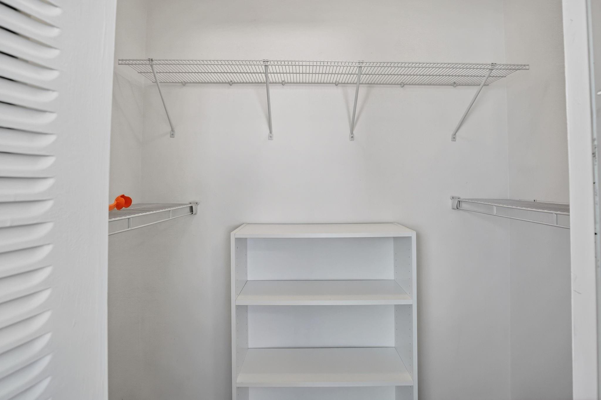 Lauderdale West 3 Sec 83- - Residential