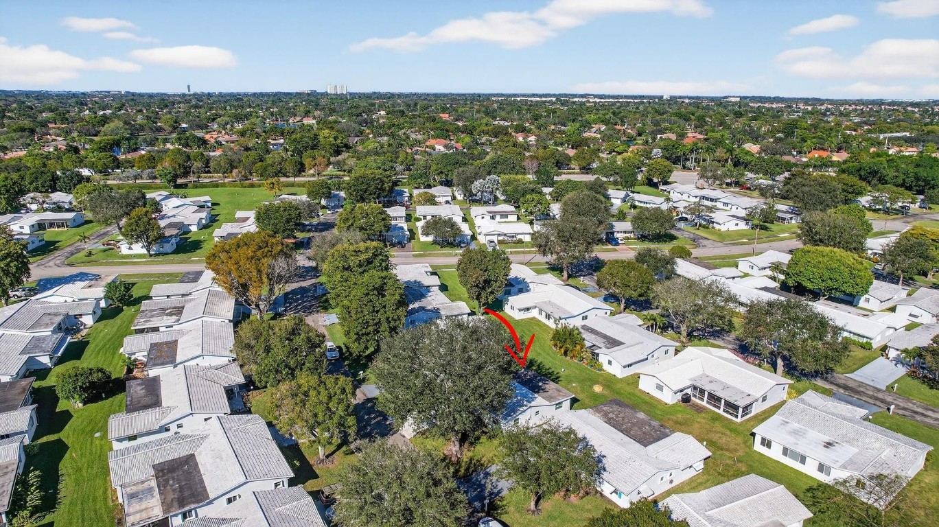 Lauderdale West 3 Sec 83- - Residential