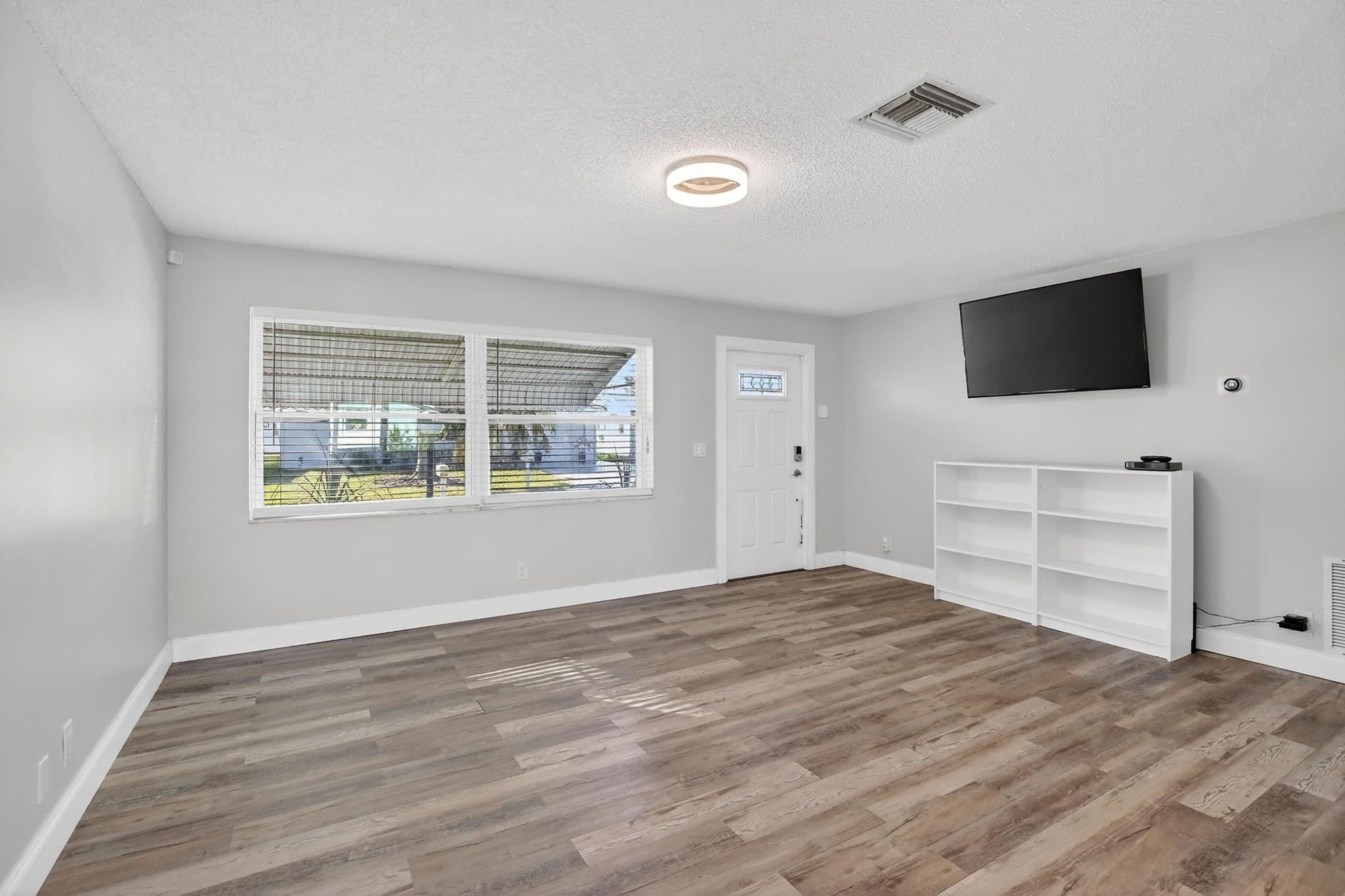 Lauderdale West 3 Sec 83- - Residential