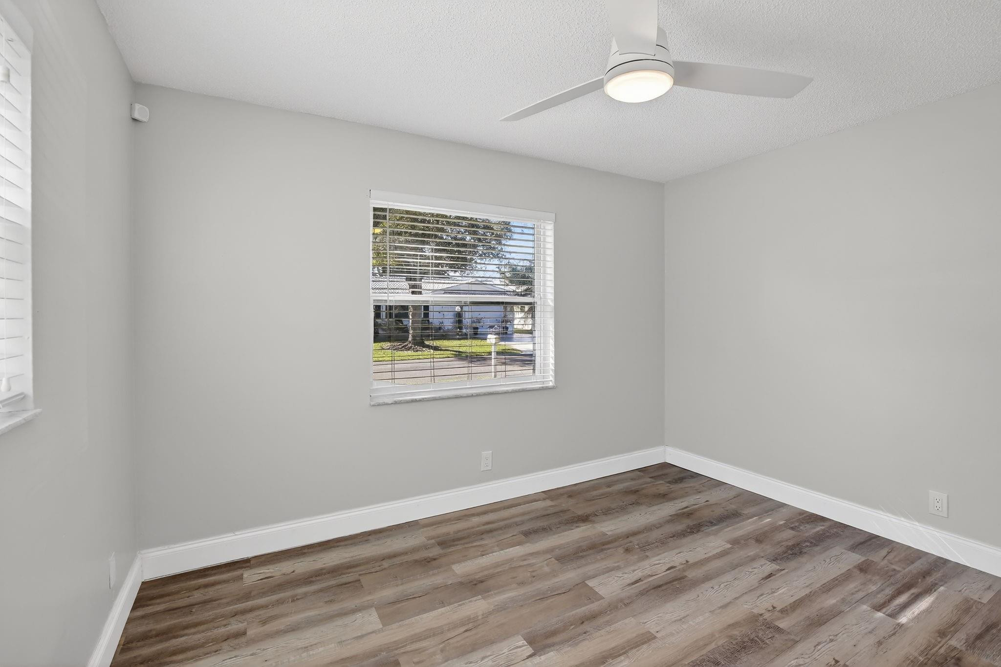 Lauderdale West 3 Sec 83- - Residential