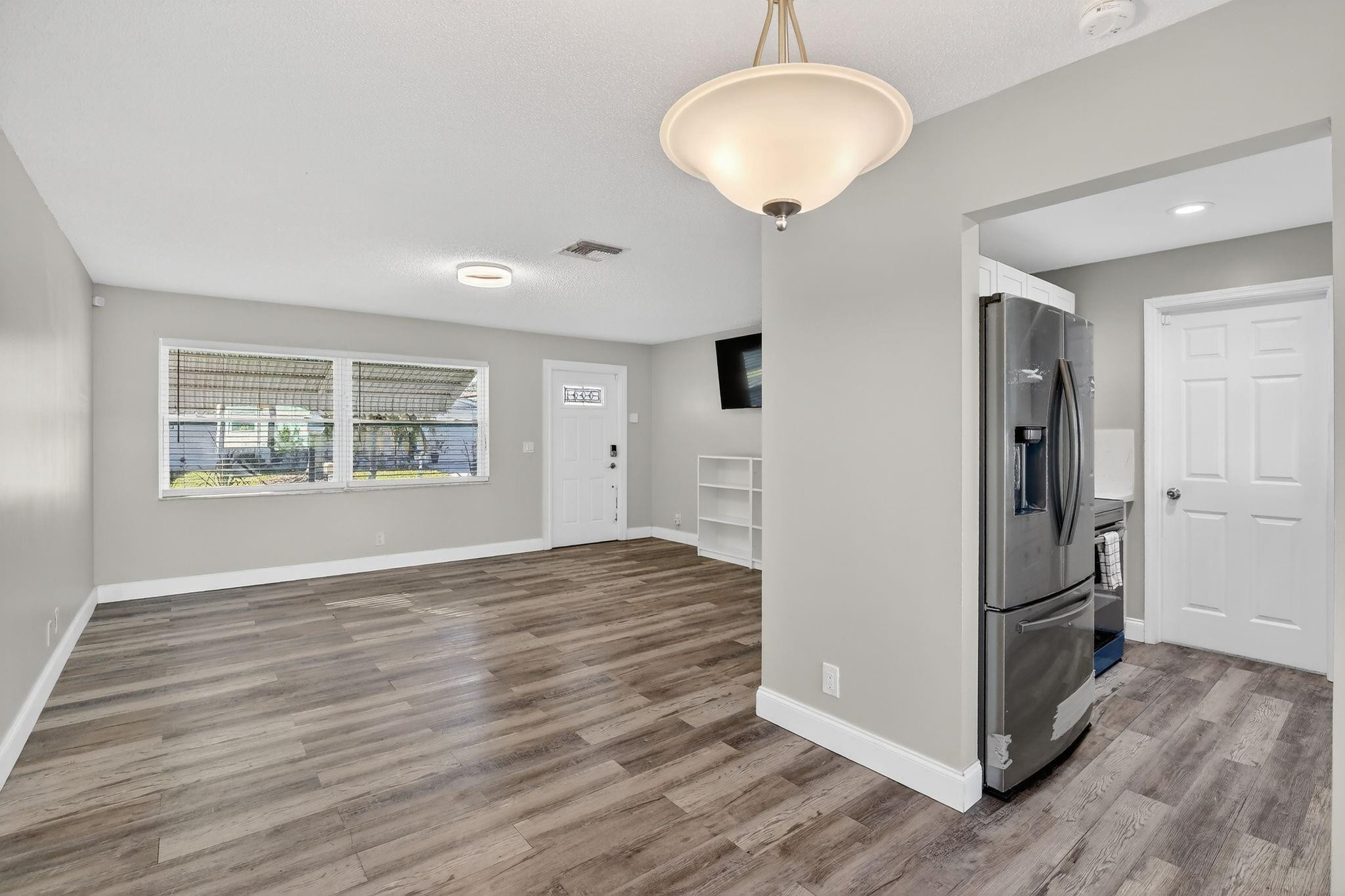 Lauderdale West 3 Sec 83- - Residential