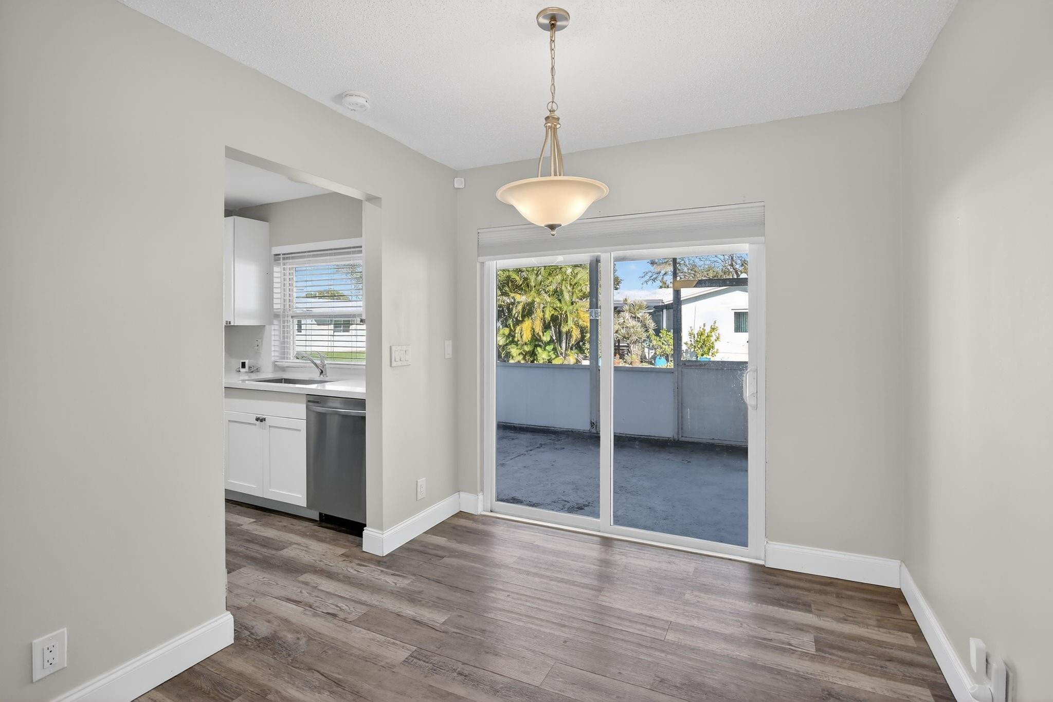 Lauderdale West 3 Sec 83- - Residential