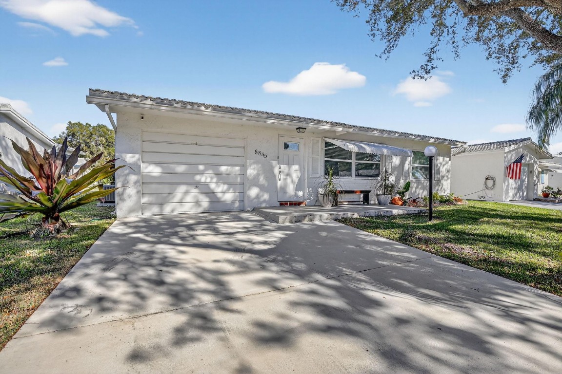 Lauderdale West 3 Sec 83- - Residential