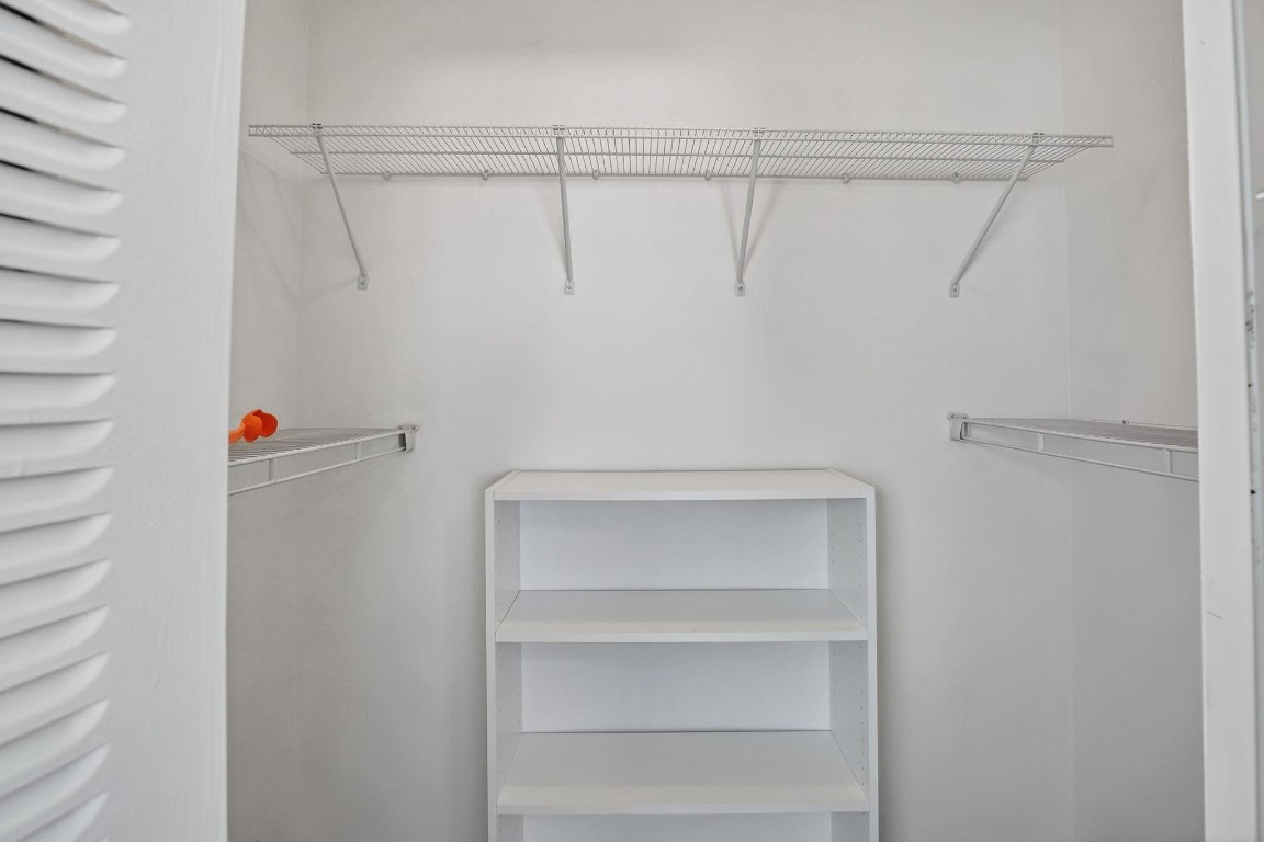 Lauderdale West 3 Sec 83- - Residential