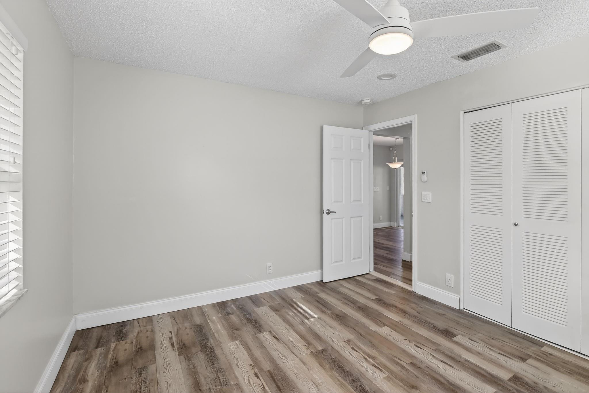 Lauderdale West 3 Sec 83- - Residential