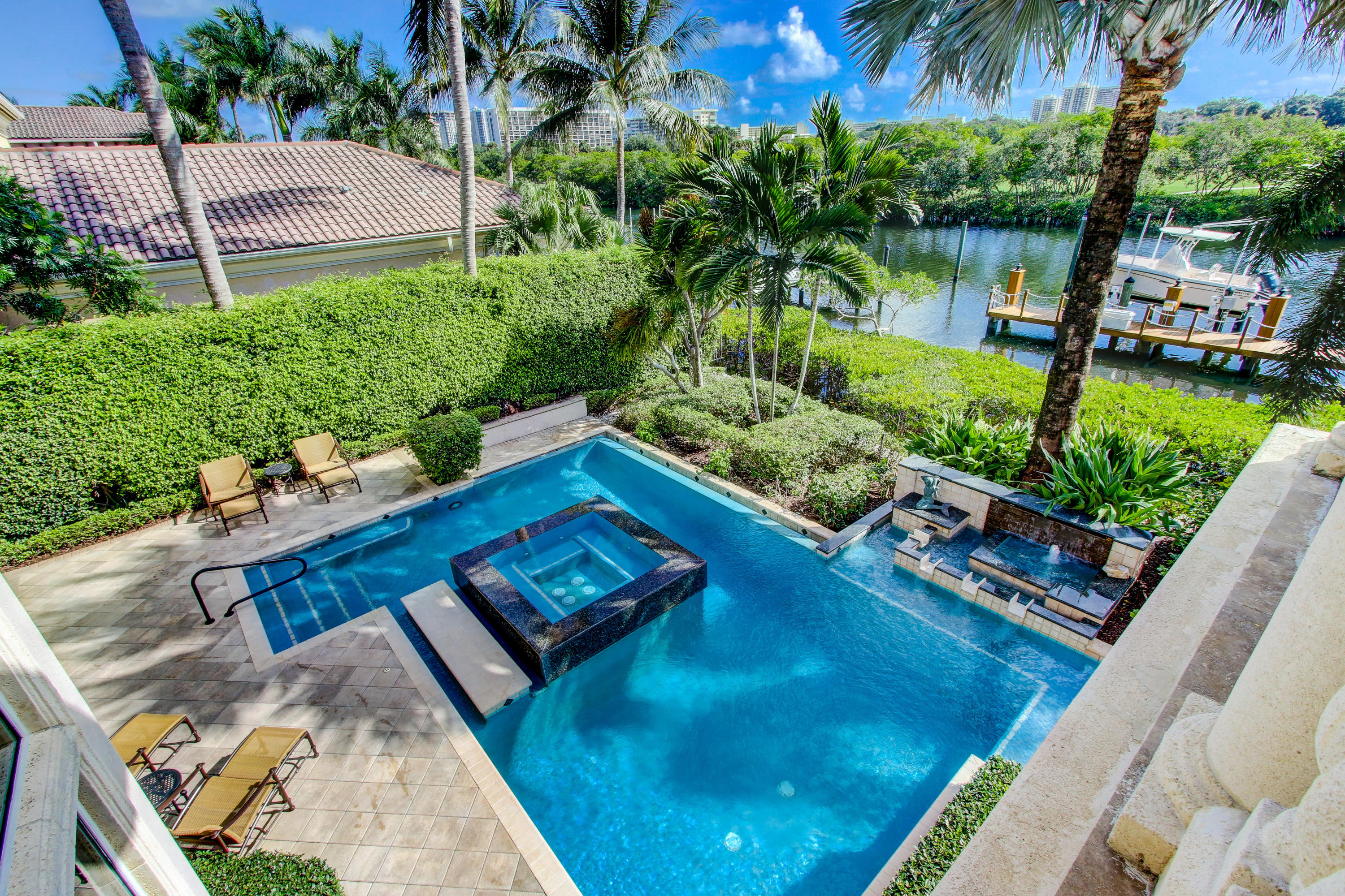 HARBOUR ISLES - Residential