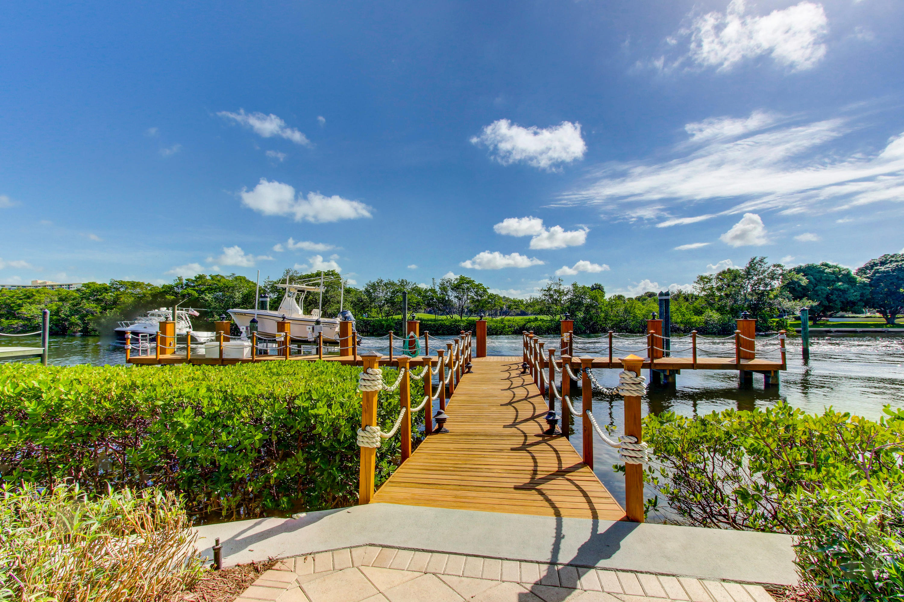 HARBOUR ISLES - Residential