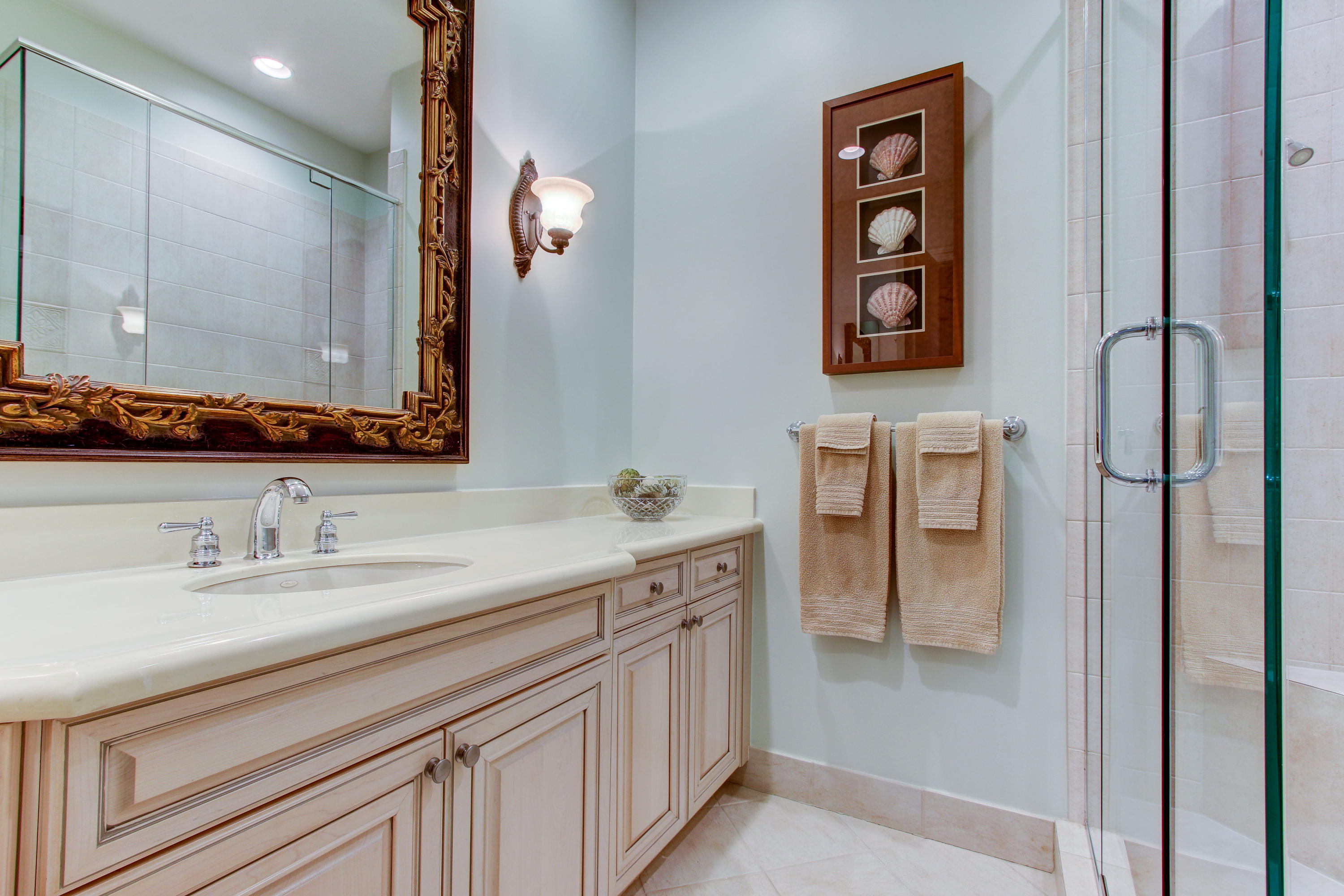 HARBOUR ISLES - Residential