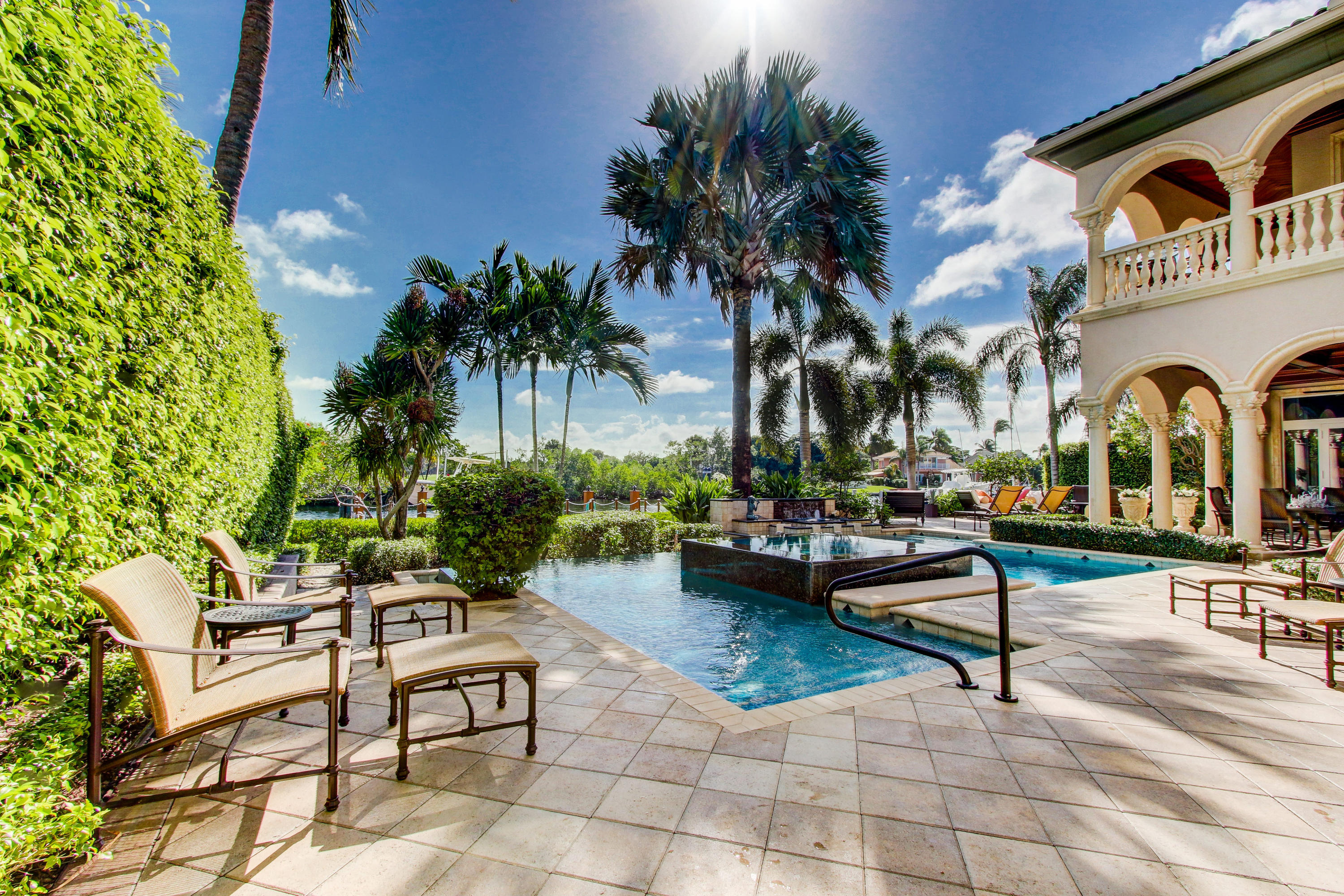 HARBOUR ISLES - Residential