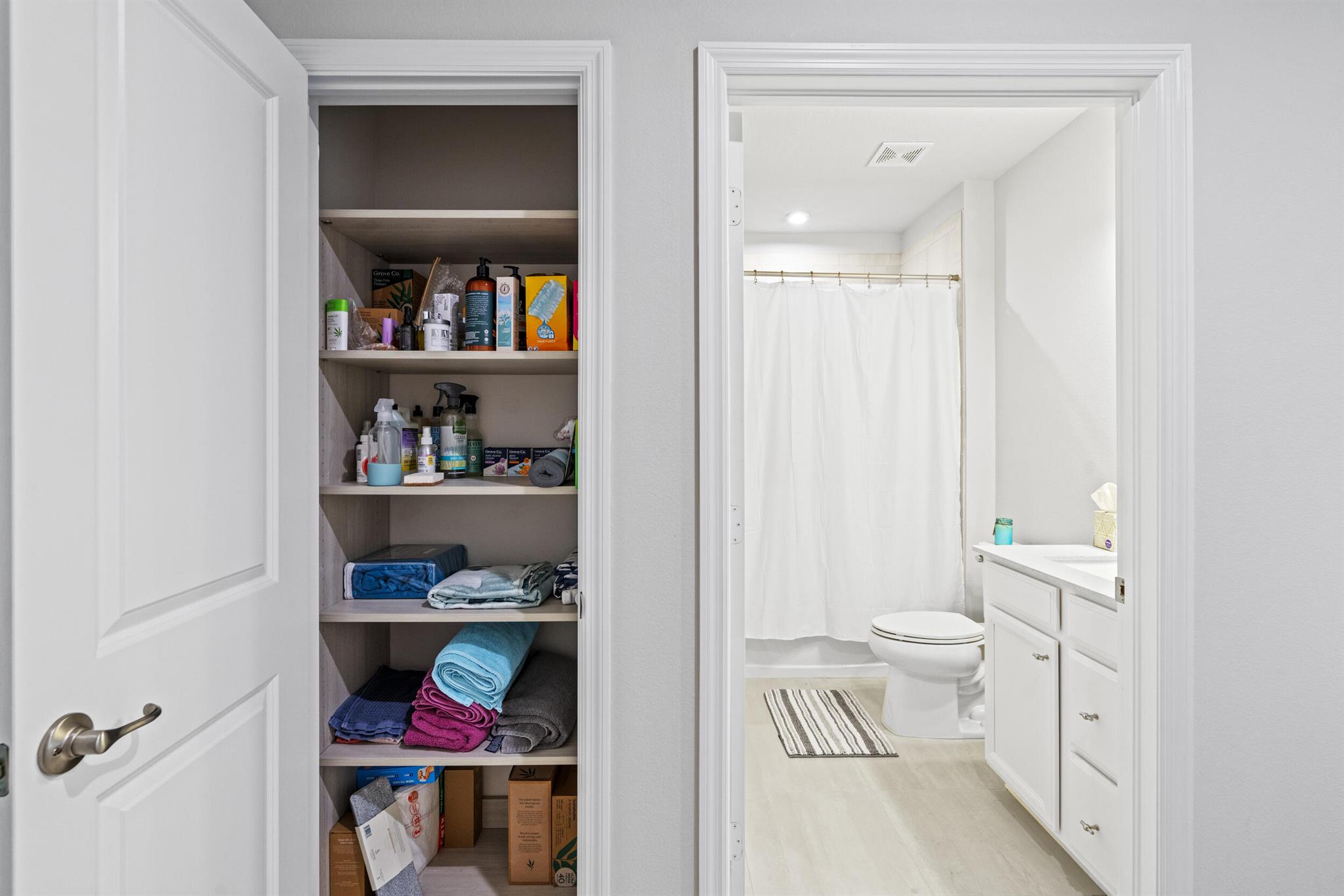 Fort Pierce, Florida 34981, United States, 3 Bedrooms Bedrooms, ,2 BathroomsBathrooms,Residential,Pending,209616