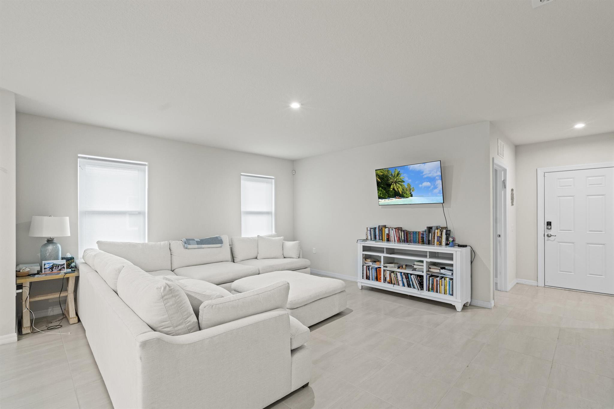 Fort Pierce, Florida 34981, United States, 3 Bedrooms Bedrooms, ,2 BathroomsBathrooms,Residential,Pending,209616