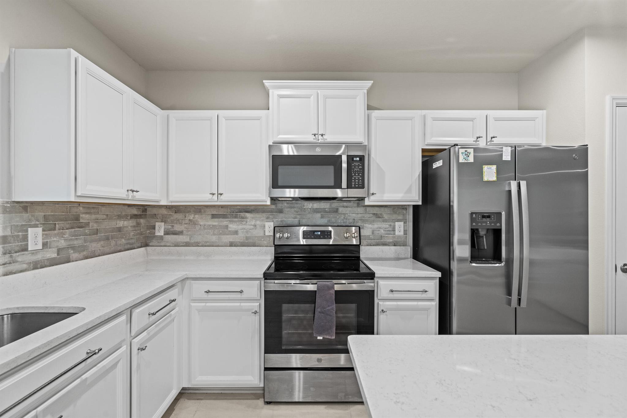 Fort Pierce, Florida 34981, United States, 3 Bedrooms Bedrooms, ,2 BathroomsBathrooms,Residential,Pending,209616