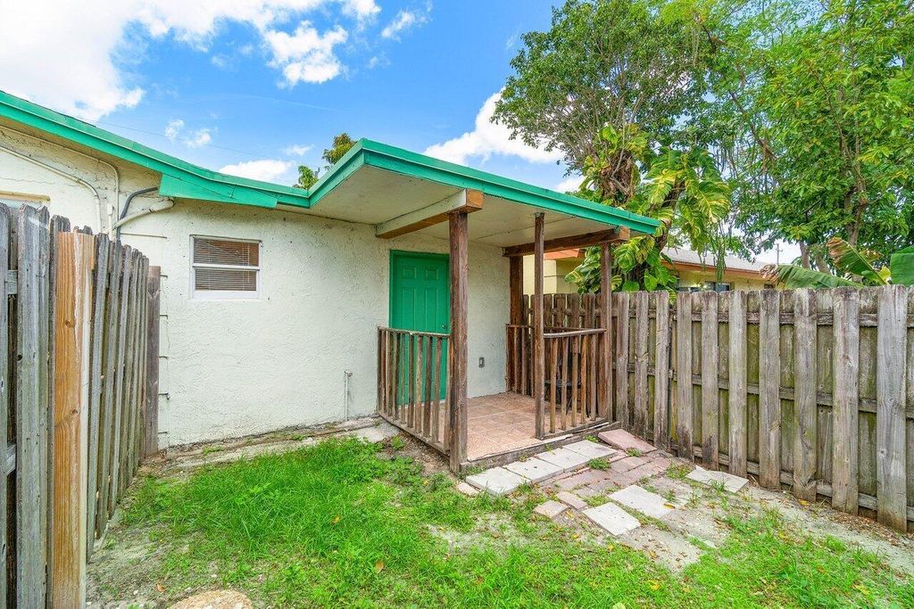 Photo of 3802 Melaleuca Lane #C, Lake Worth, FL 33461 (MLS # R11009661)
