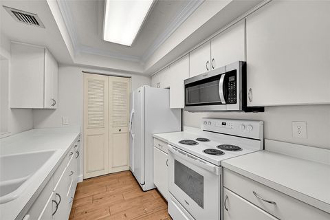 Tiny photo for 428 NW 70th Avenue #140, Plantation, FL 33317 (MLS # F10552669)