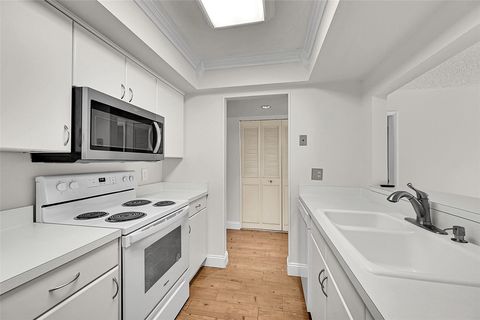 Tiny photo for 428 NW 70th Avenue #140, Plantation, FL 33317 (MLS # F10552669)
