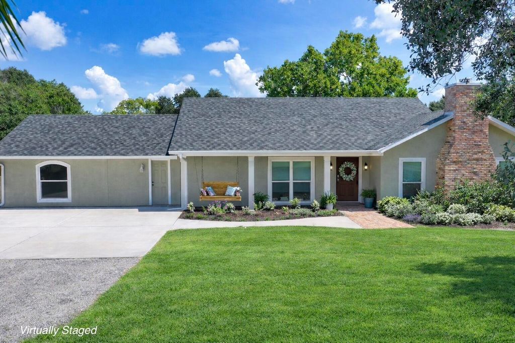 Photo of 6080 65th Street, Vero Beach, FL 32967 (MLS # B26006989)