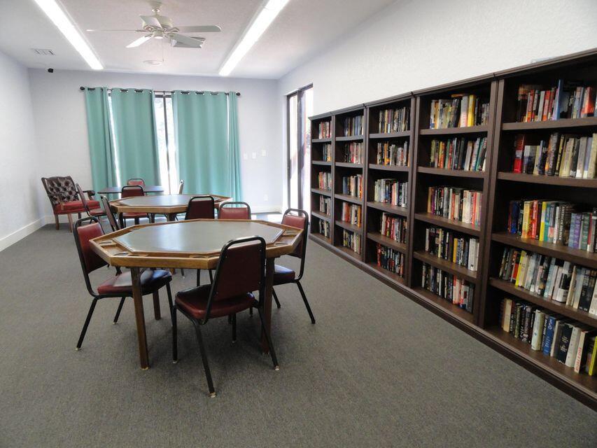 VILLAGES OF ORIOLE - Residential